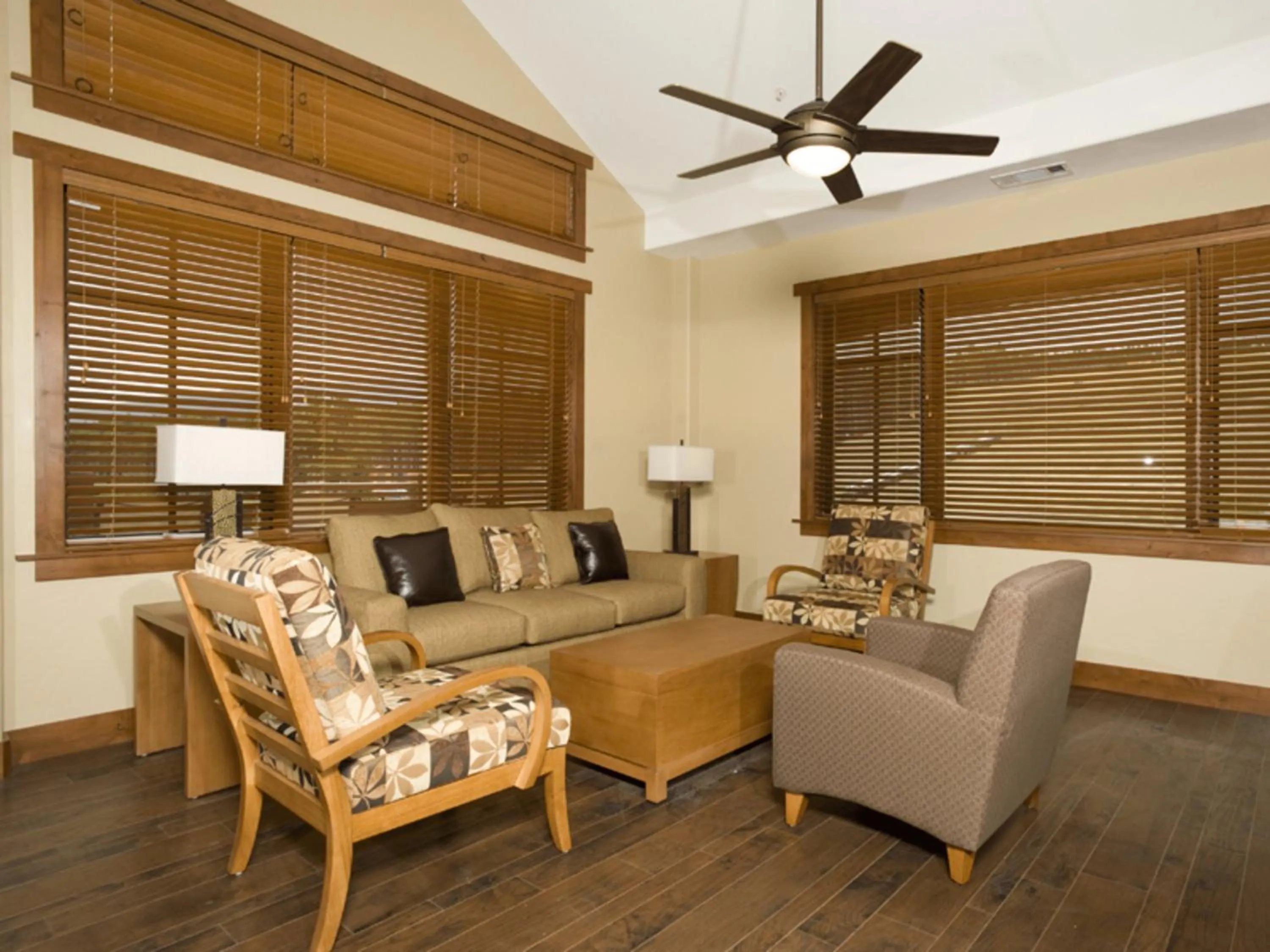 Living room in One Ski Hill, A RockResort