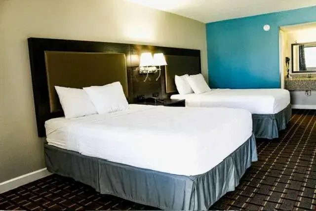 Bed in Days Inn by Wyndham Little River Bed in Days Inn by Wyndham Little River