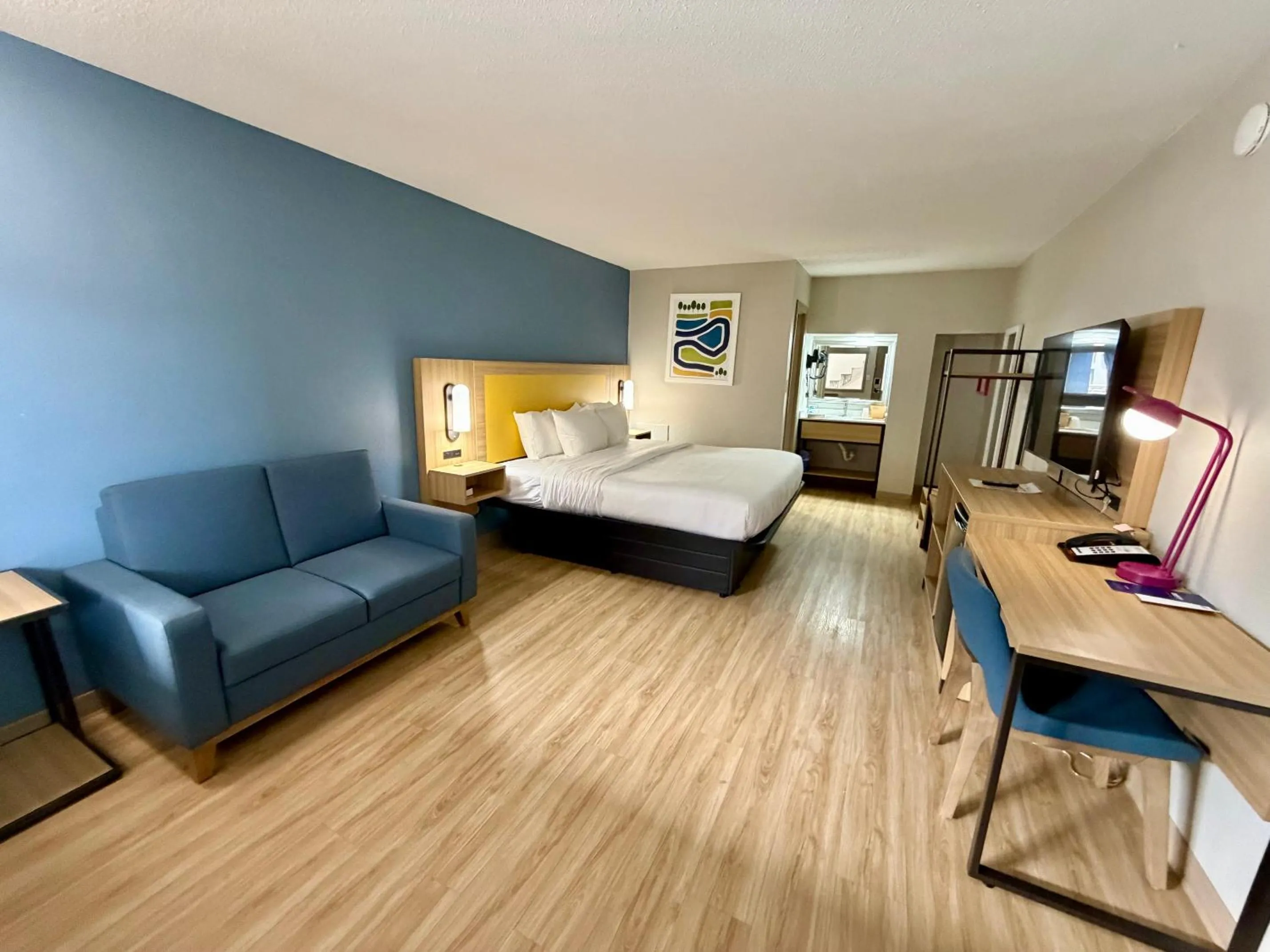 Bed in Park Inn by Radisson, Weldon - Roanoke Rapids