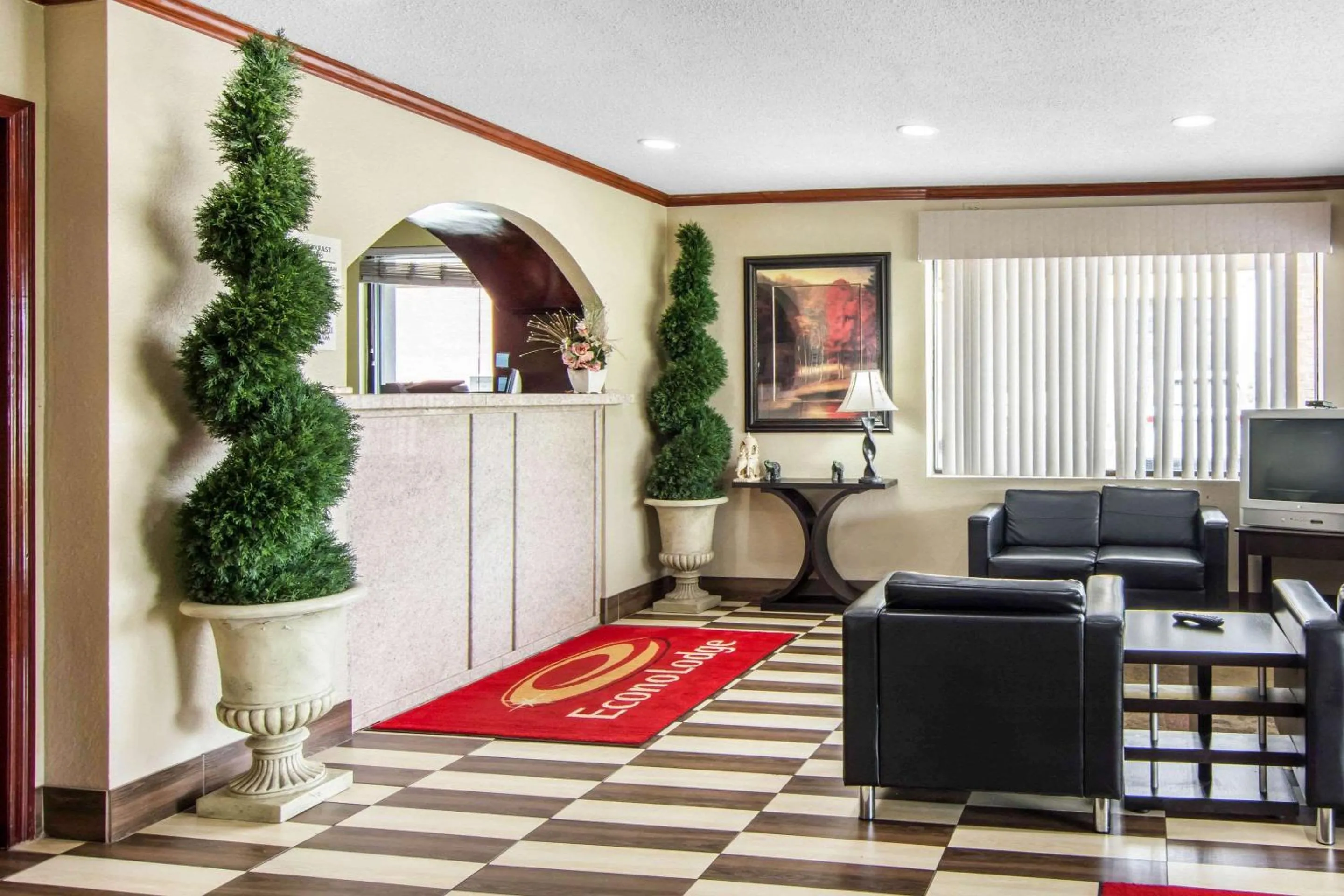 Lobby or reception in Econo Lodge Weldon - Roanoke Rapids