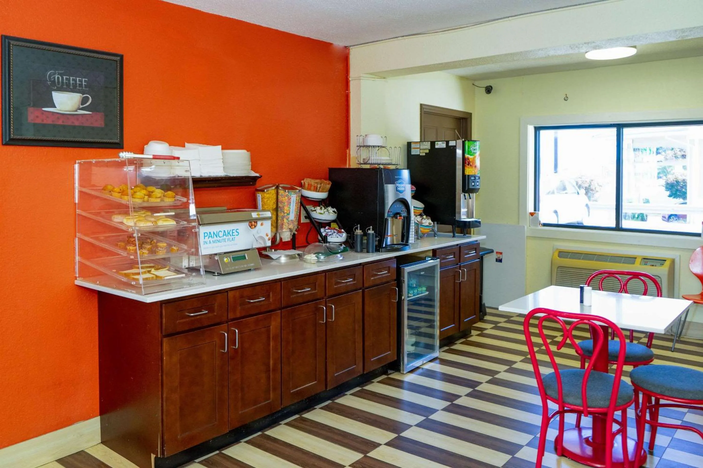 Restaurant/places to eat in Econo Lodge Weldon - Roanoke Rapids