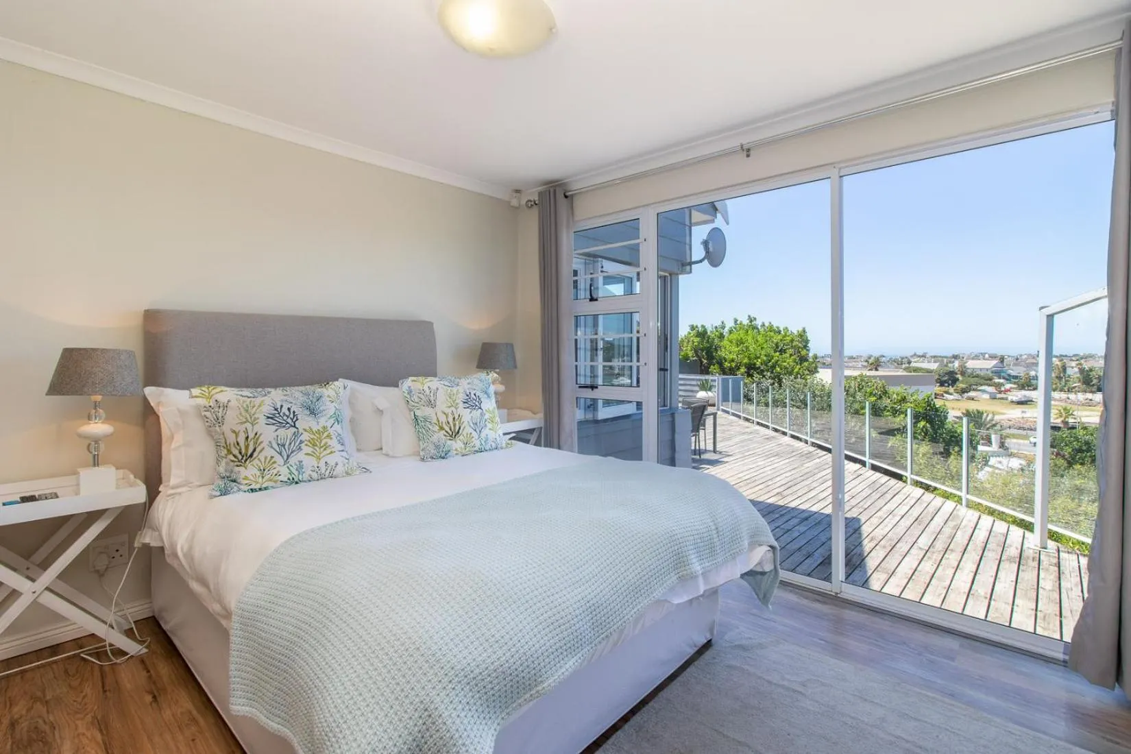 Bed in Alfred View