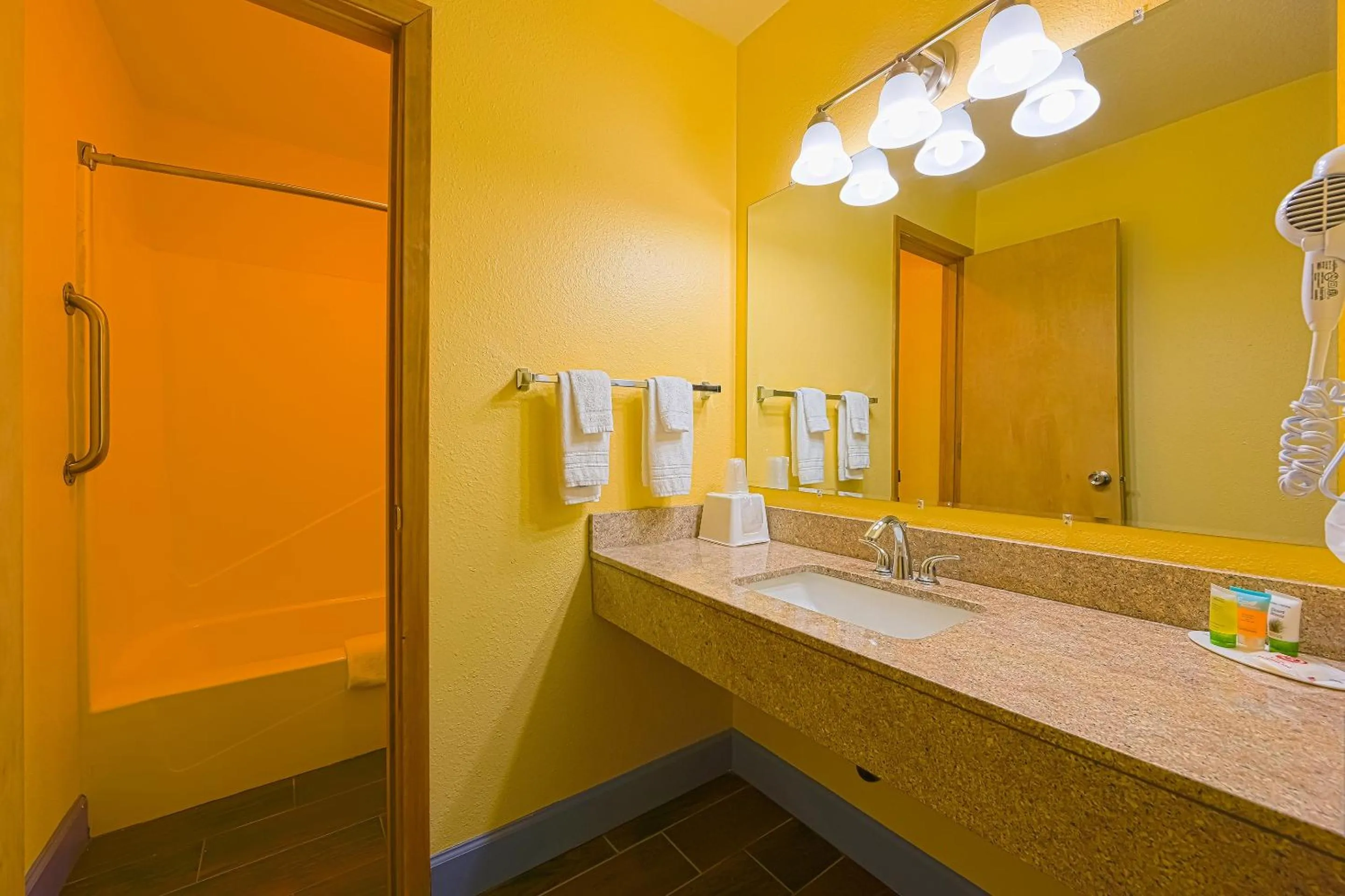 Bathroom in Coastal Inn by OYO Lincoln City - Oregon Coast Hwy