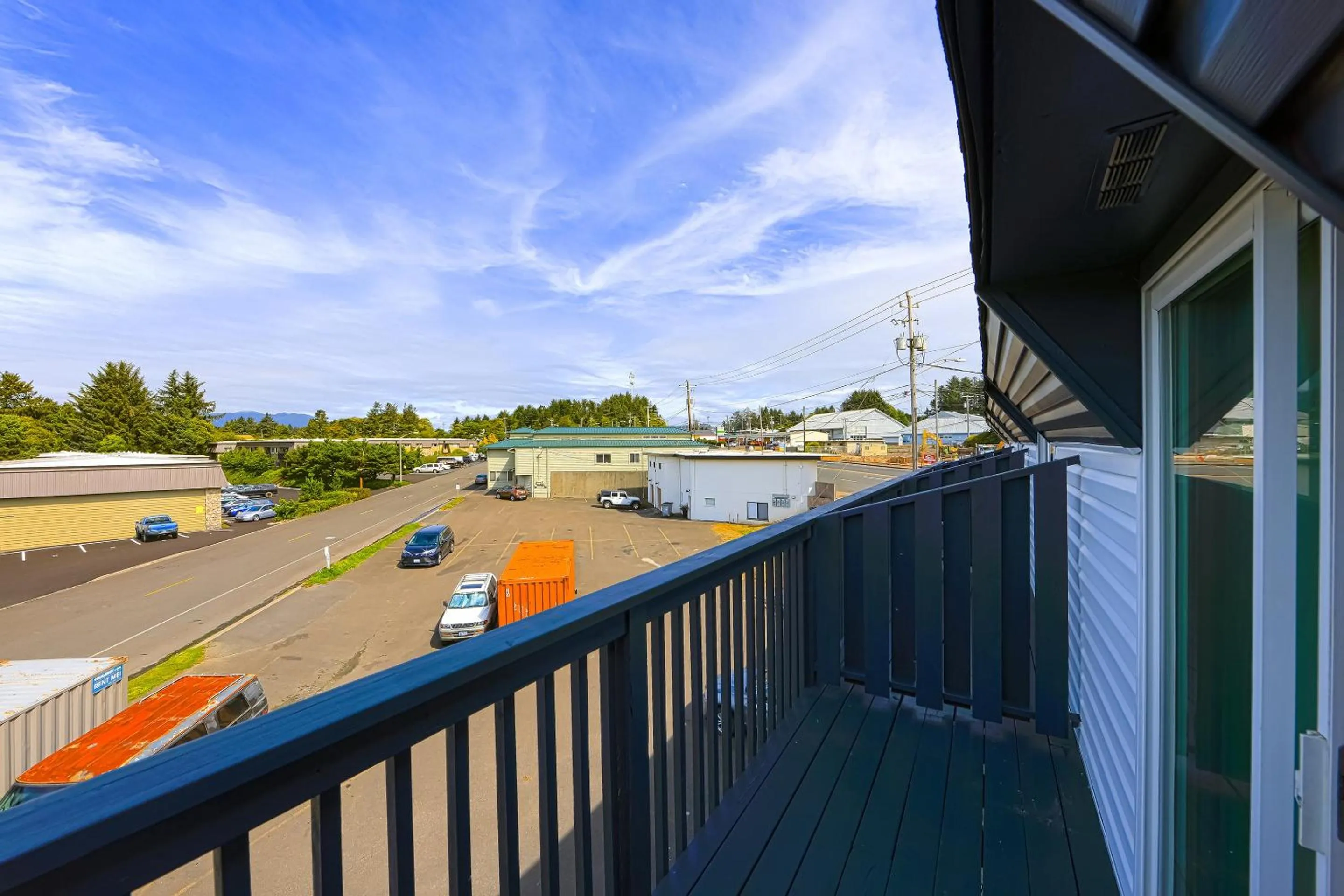 Bedroom in Coastal Inn by OYO Lincoln City - Oregon Coast Hwy