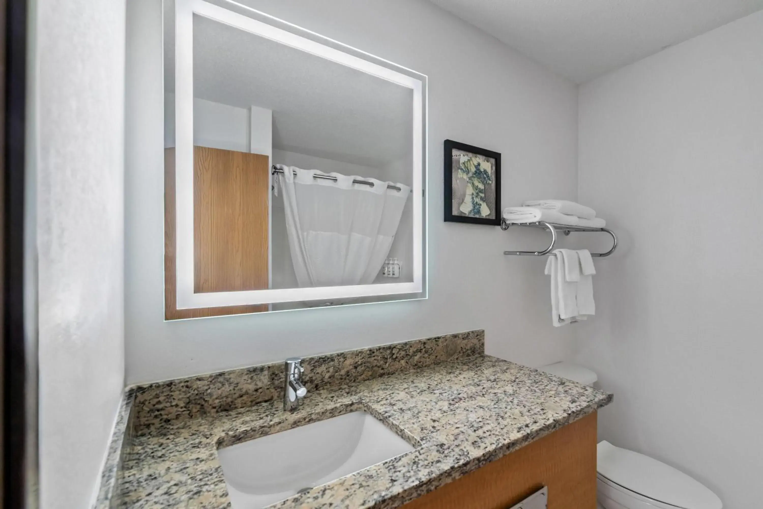 One-Bedroom King Suite - Non-Smoking in AmericInn by Wyndham Crookston U of M Crookston One-Bedroom King Suite - Non-Smoking in AmericInn by Wyndham Crookston U of M Crookston