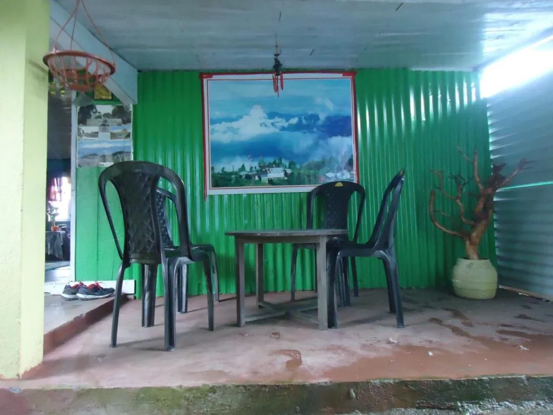 Dining area in Vamoose Kunga Delek