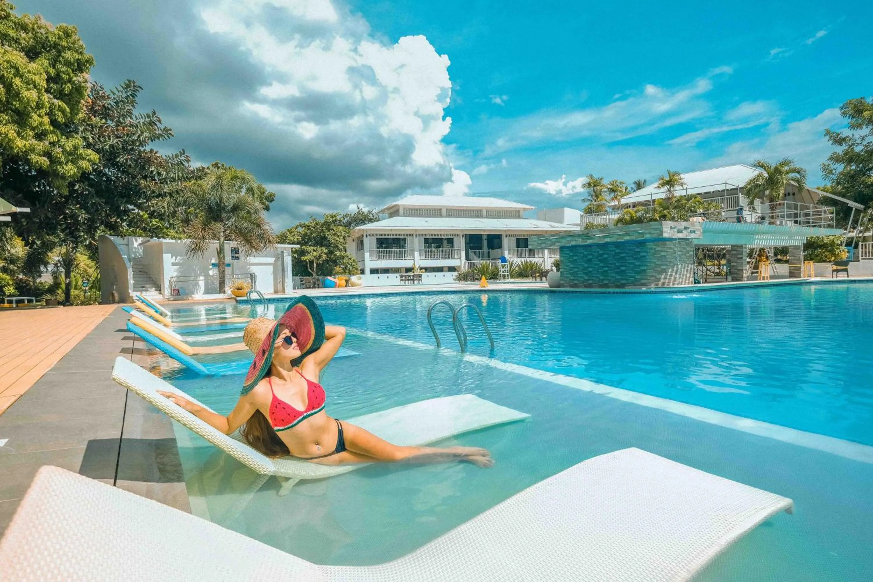 Pool view in Maayo San Remigio