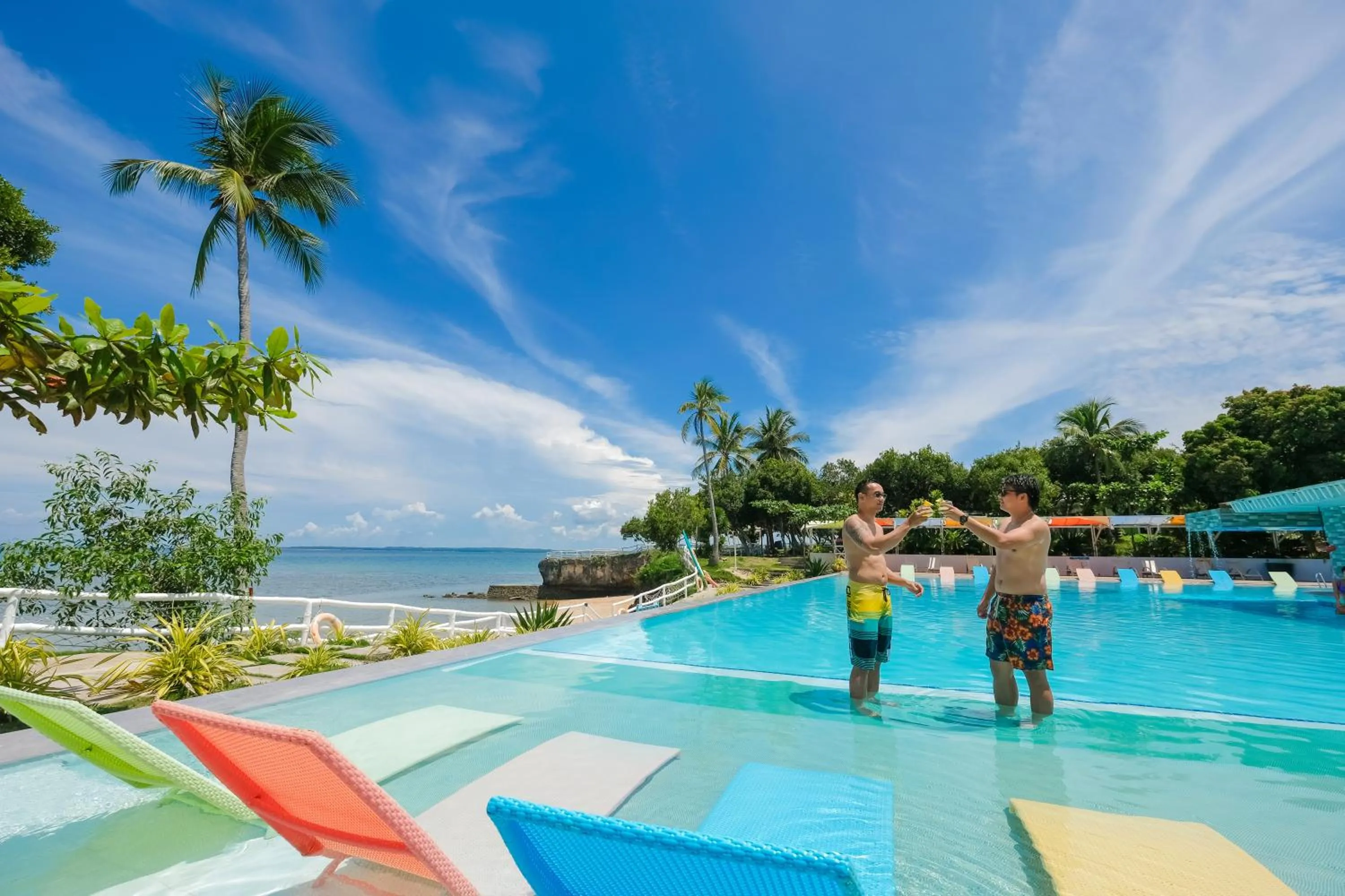 Swimming pool in Maayo San Remigio