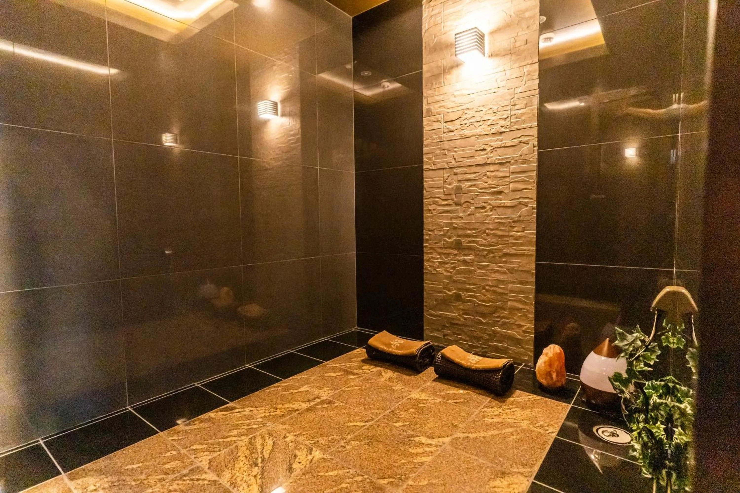 Area and facilities in Hotel Petit Bali Garden Shin Okubo - Shinjuku Sta 10min walk -