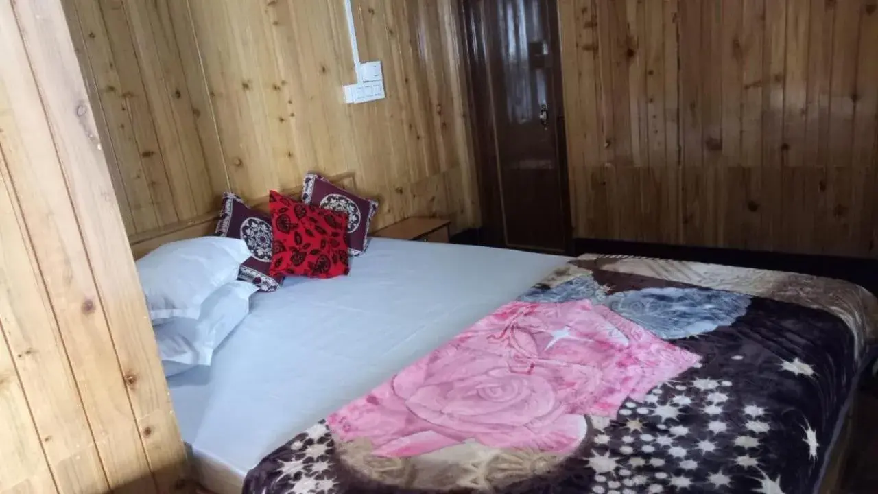 Bed in Vamoose Khaling Bed in Vamoose Khaling