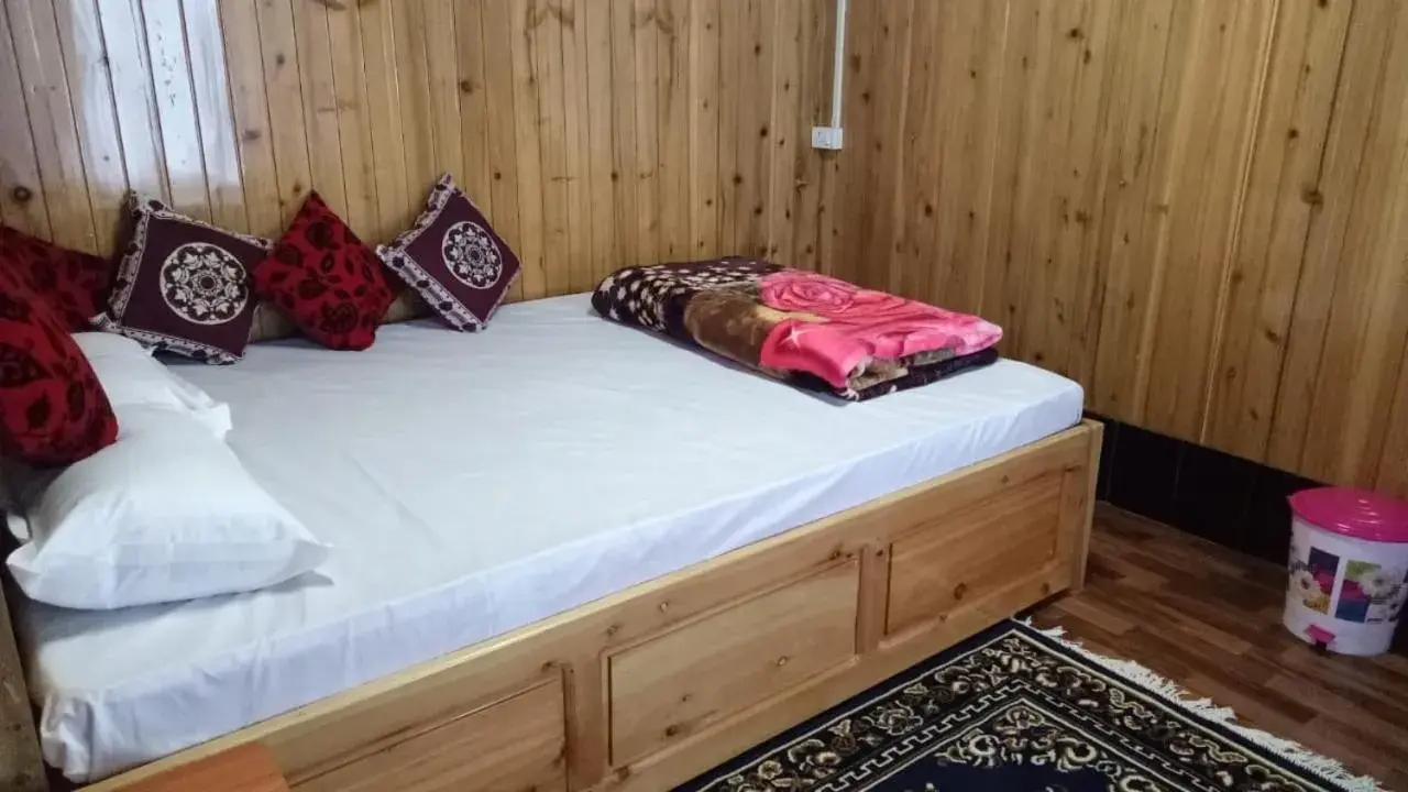 Bed in Vamoose Khaling Bed in Vamoose Khaling