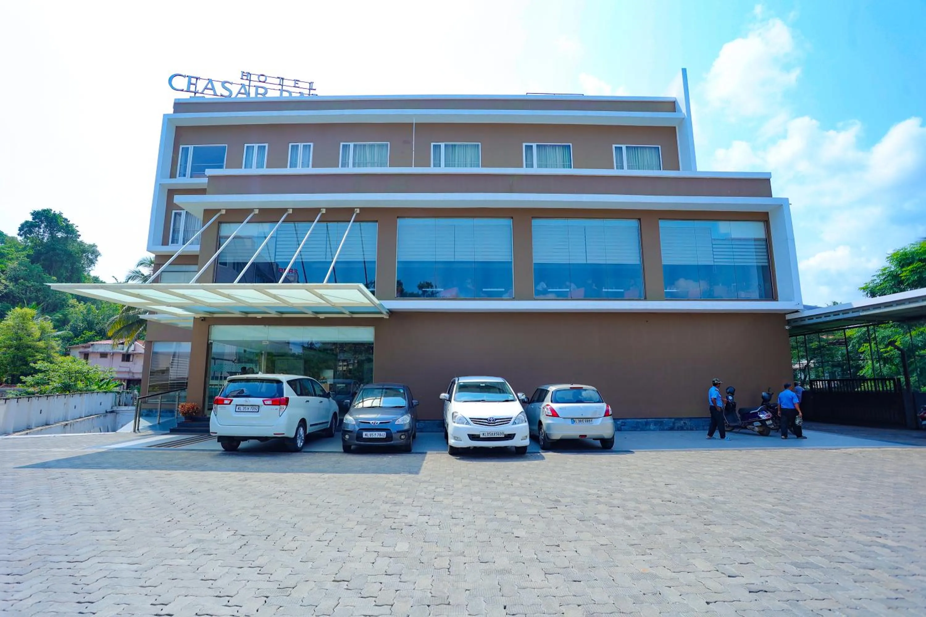 Hotel Ceasar Palace Kottayam