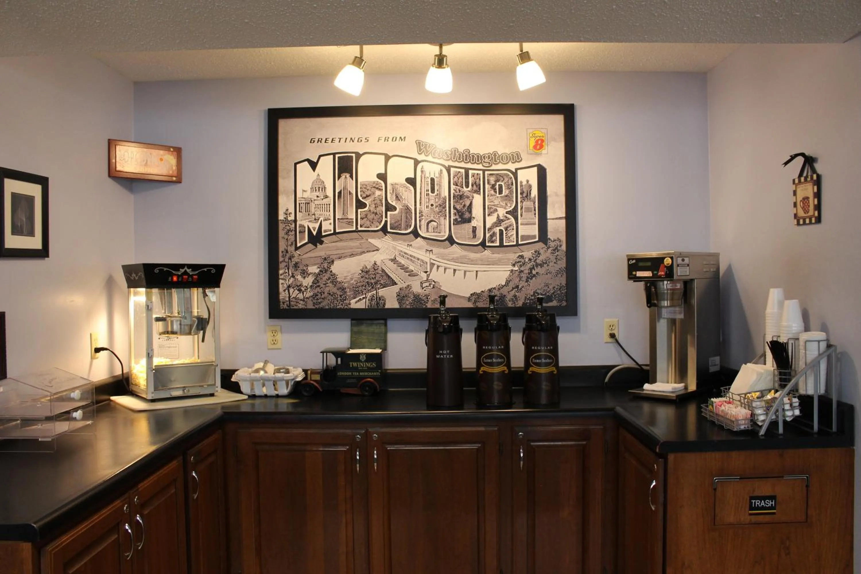 Lobby or reception in Super 8 by Wyndham Washington