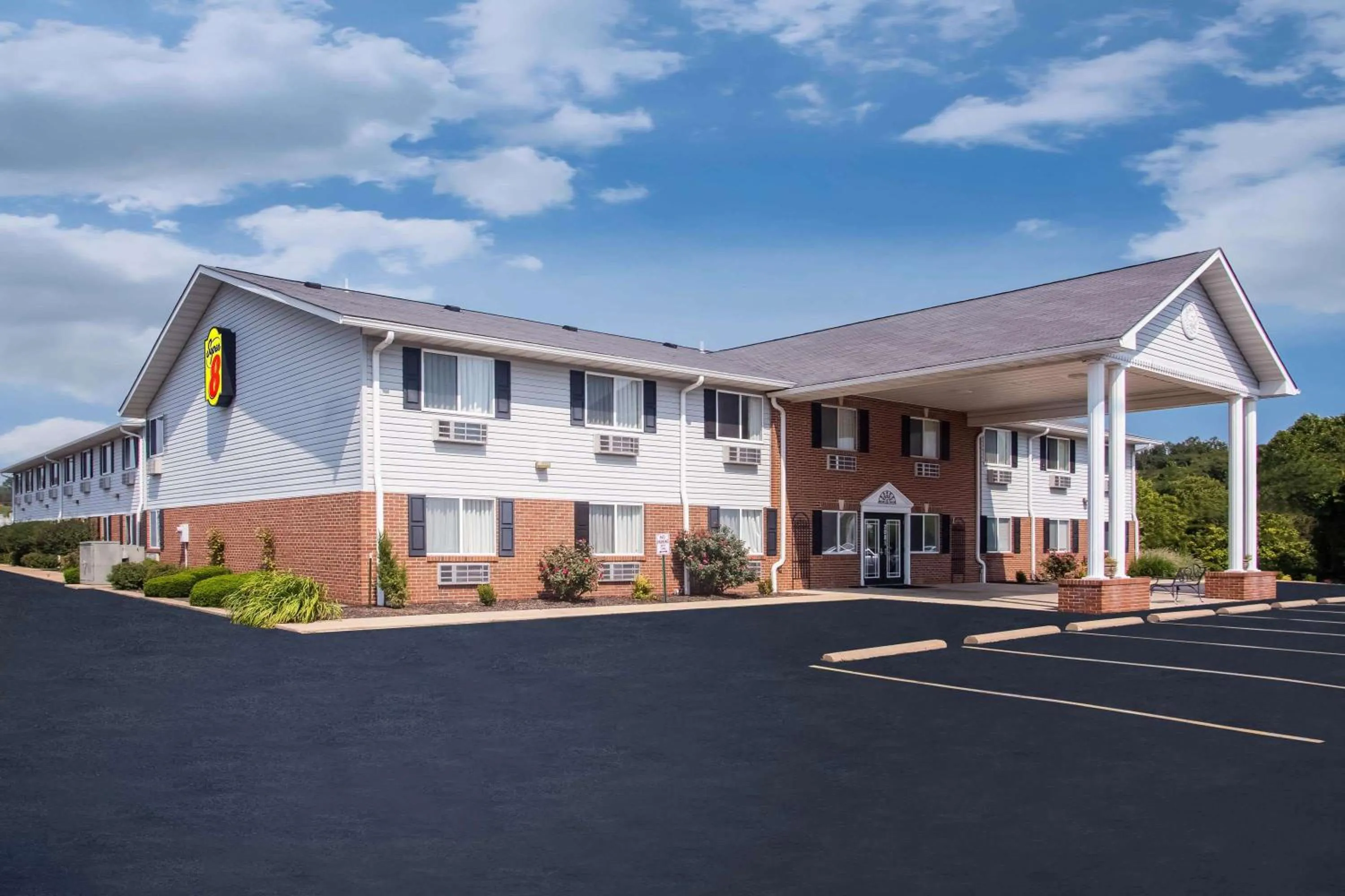 Property building in Super 8 by Wyndham Washington