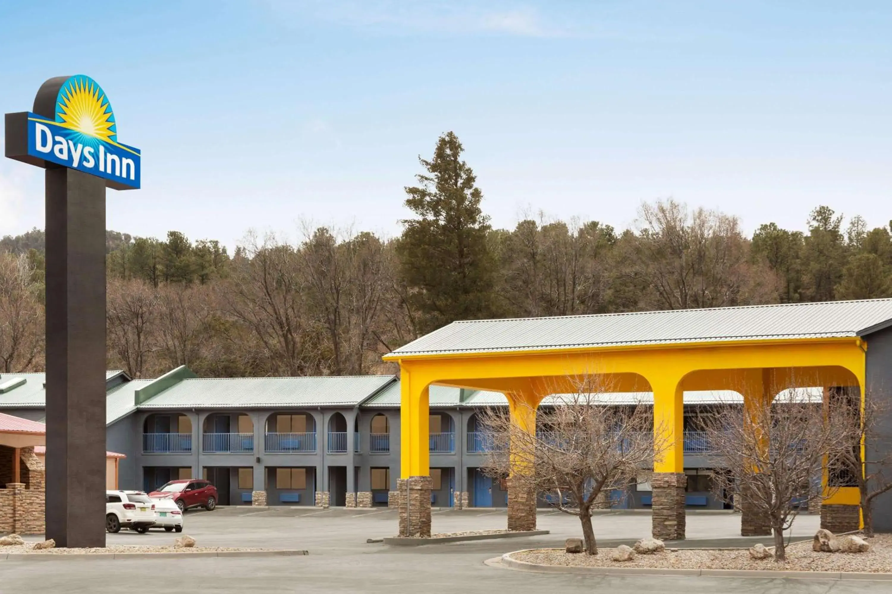 Property building in Days Inn by Wyndham Ruidoso Downs Property building in Days Inn by Wyndham Ruidoso Downs