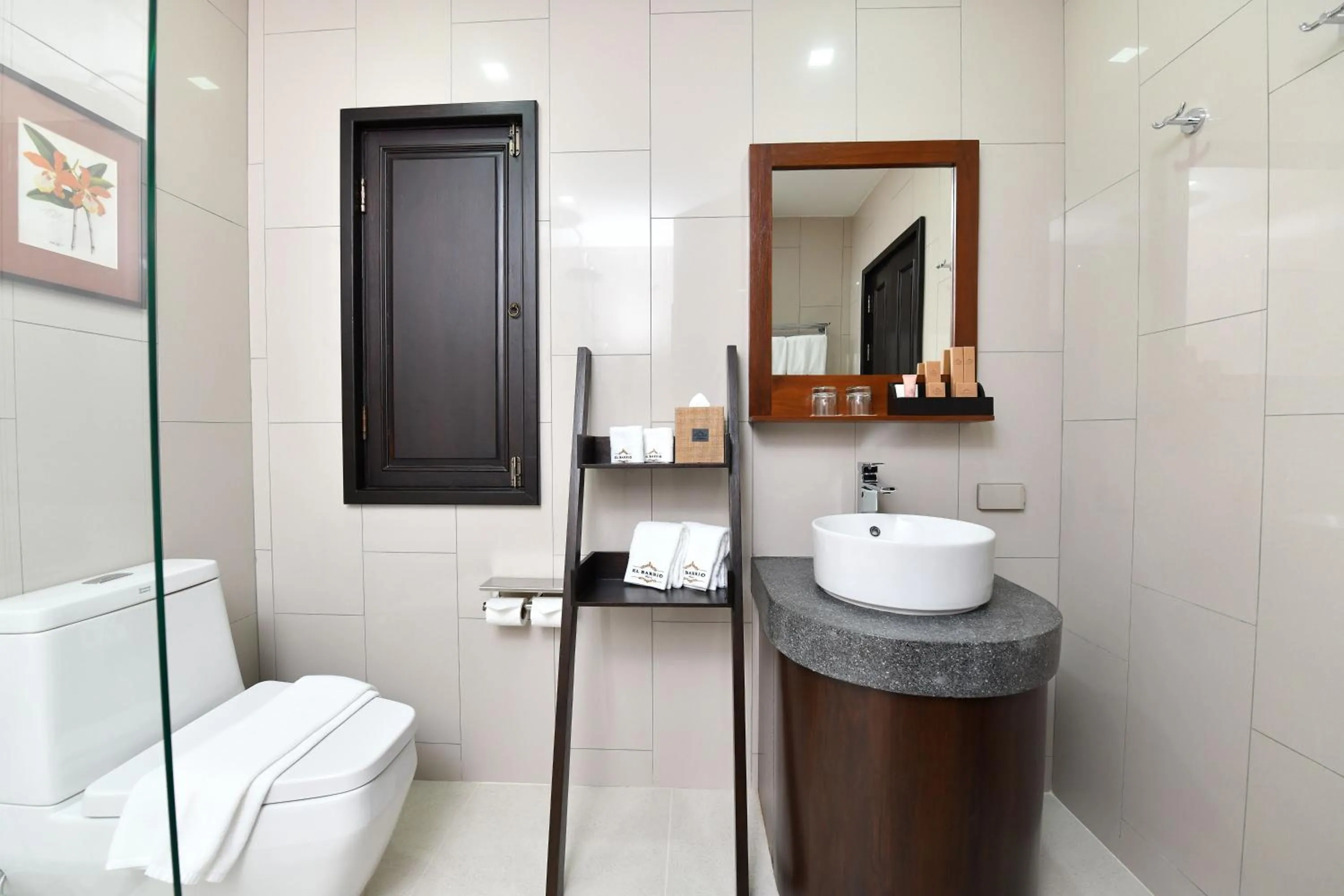 Bathroom in El Barrio Lanna