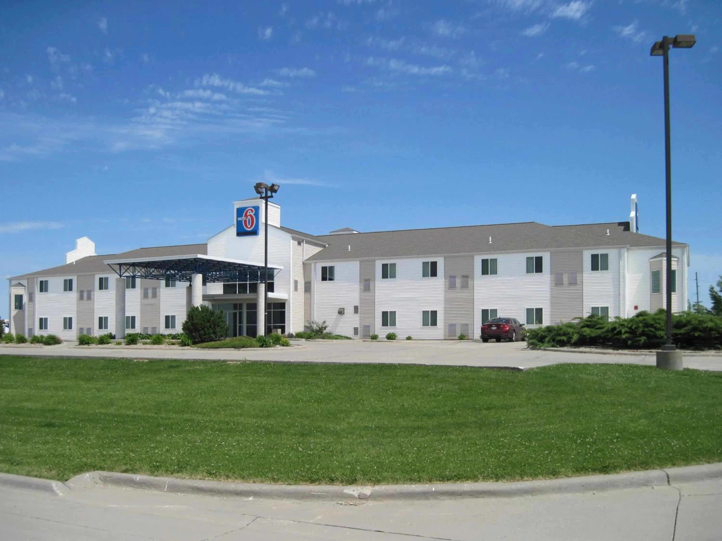 Property building in Motel 6-Avoca, IA
