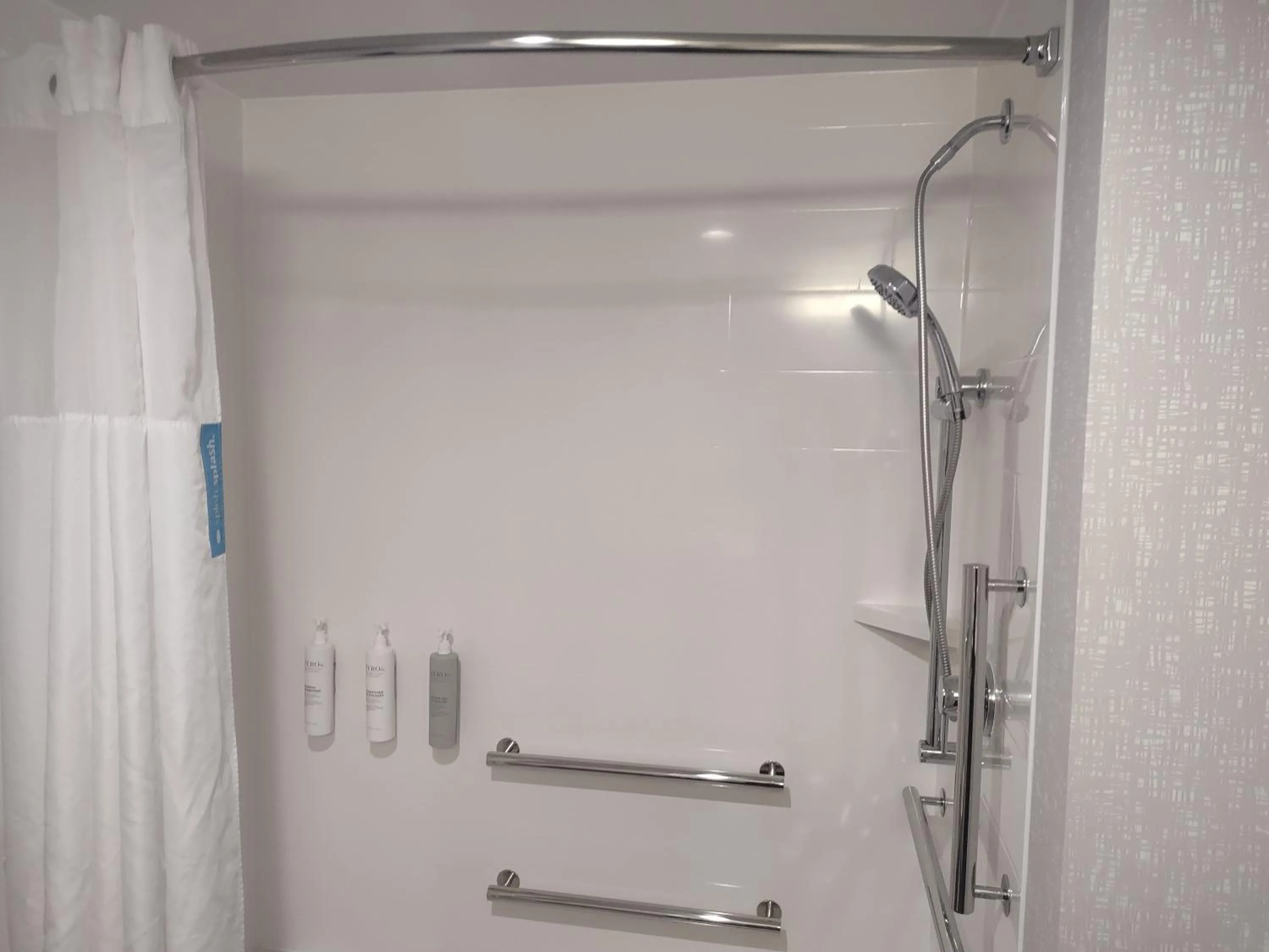Shower in Hampton Inn & Suites Pittsburgh New Stanton PA