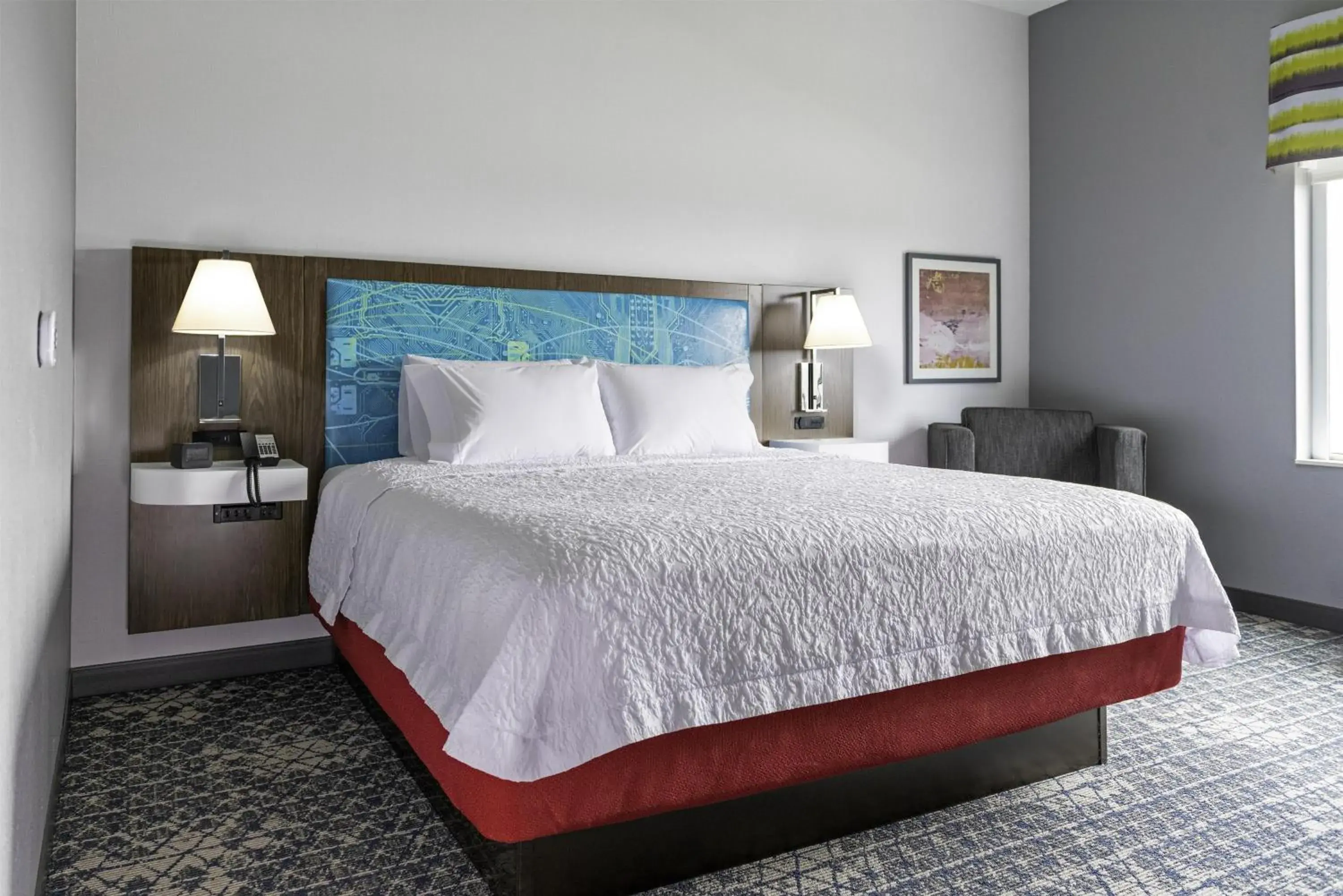 Bed in Hampton Inn & Suites Pittsburgh New Stanton PA Bed in Hampton Inn & Suites Pittsburgh New Stanton PA