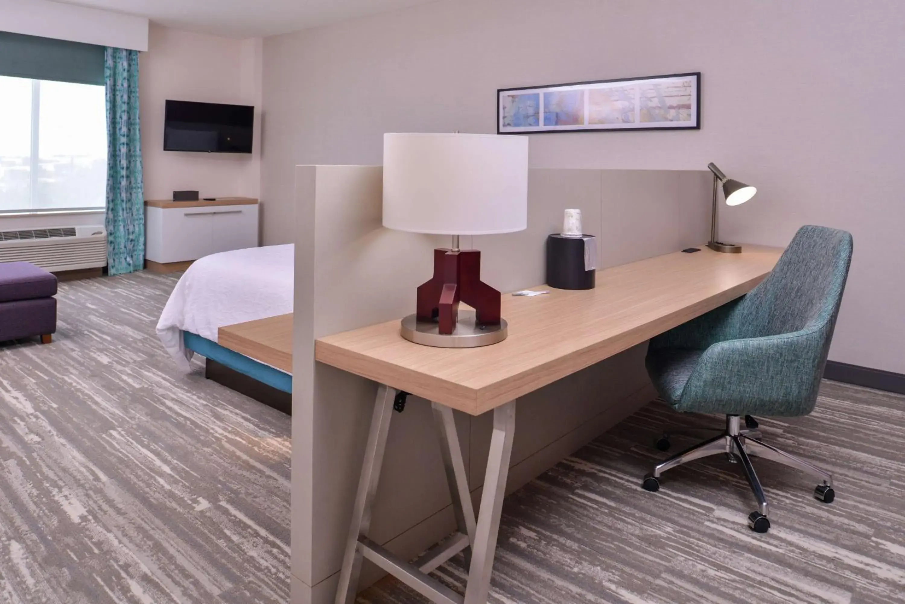 Bedroom, Bed in Hilton Garden Inn Kansas City Airport Mo Bedroom, Bed in Hilton Garden Inn Kansas City Airport Mo