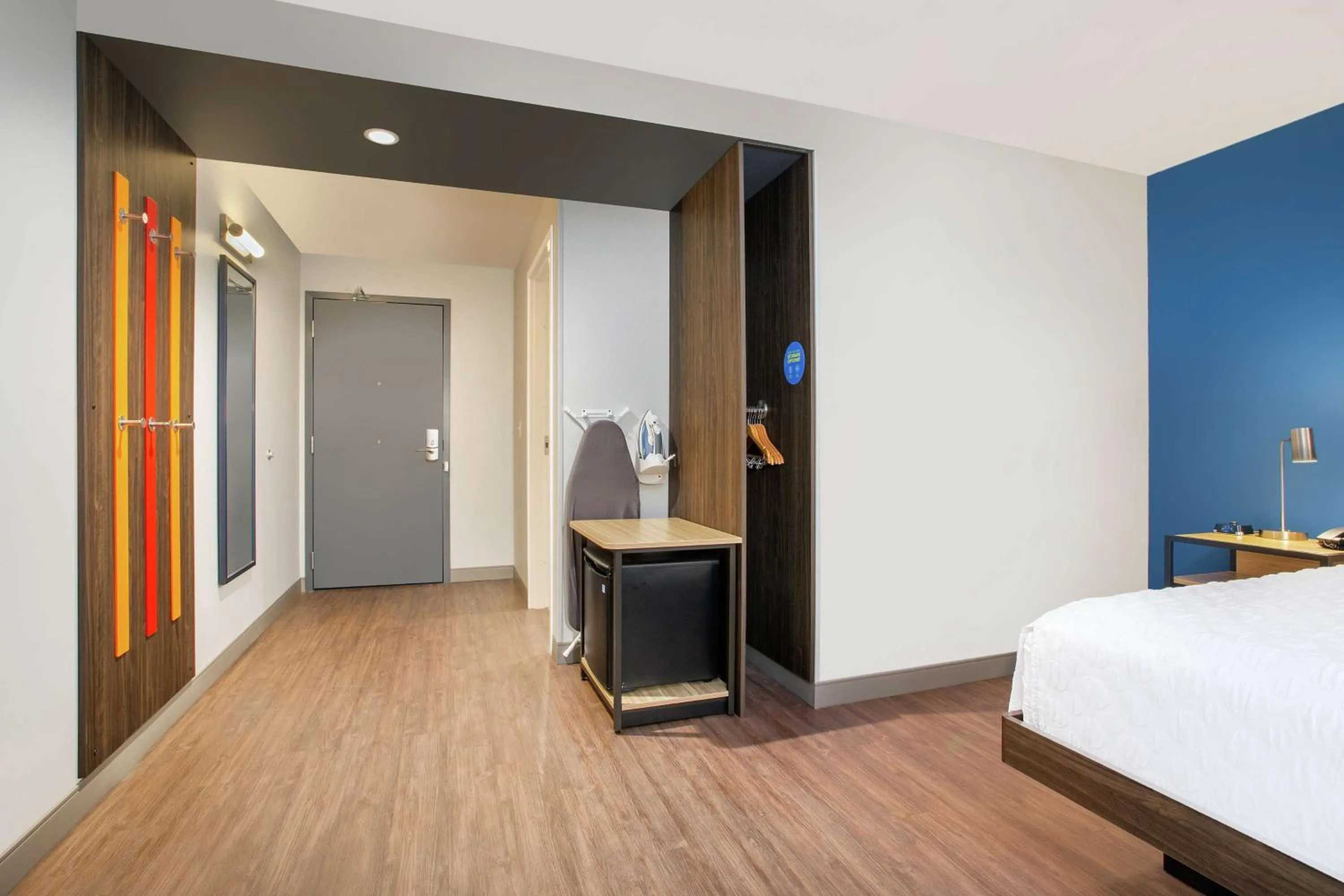 furniture, Bed in Tru By Hilton Audubon Valley Forge