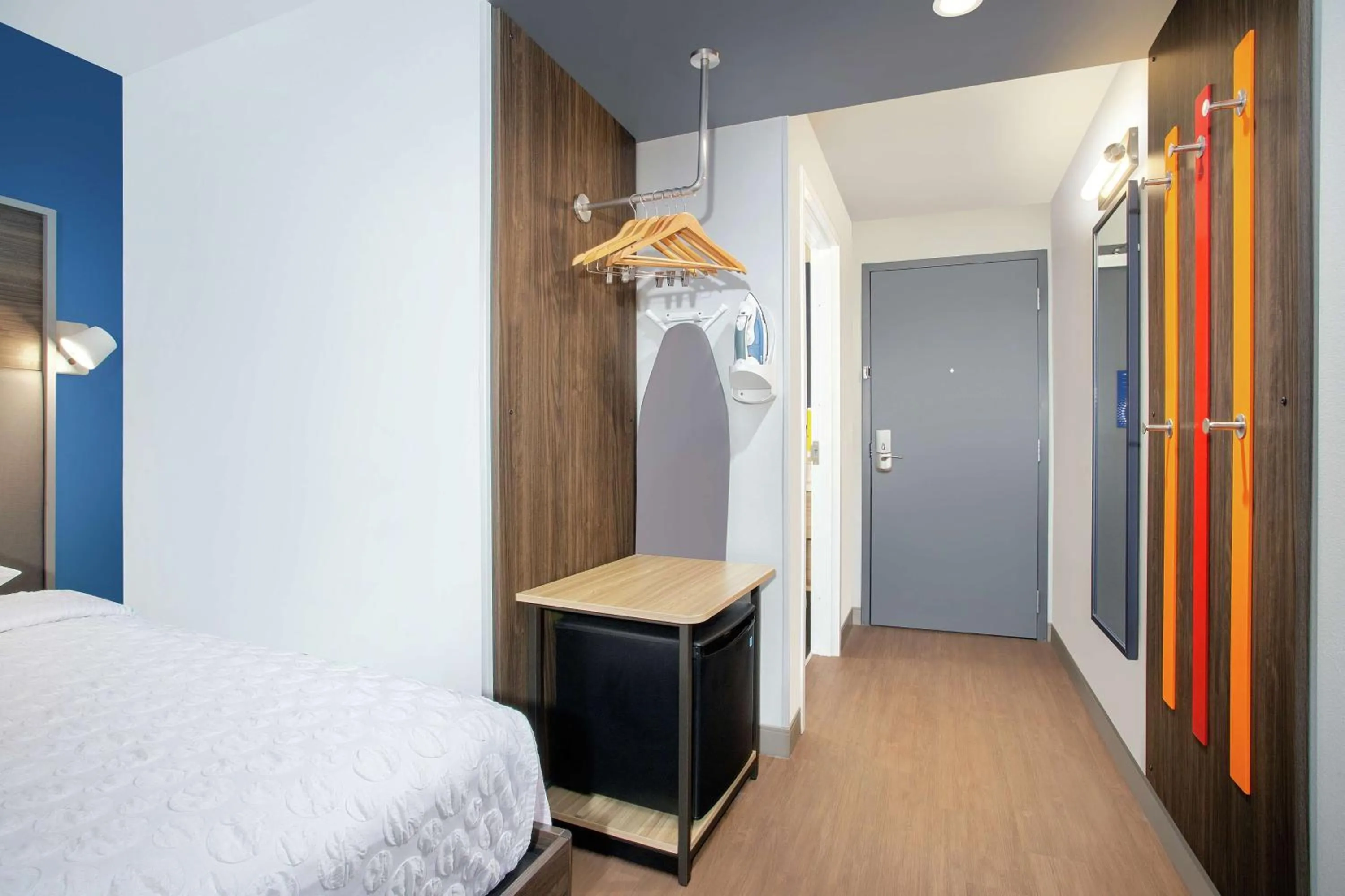 furniture, Bed in Tru By Hilton Audubon Valley Forge