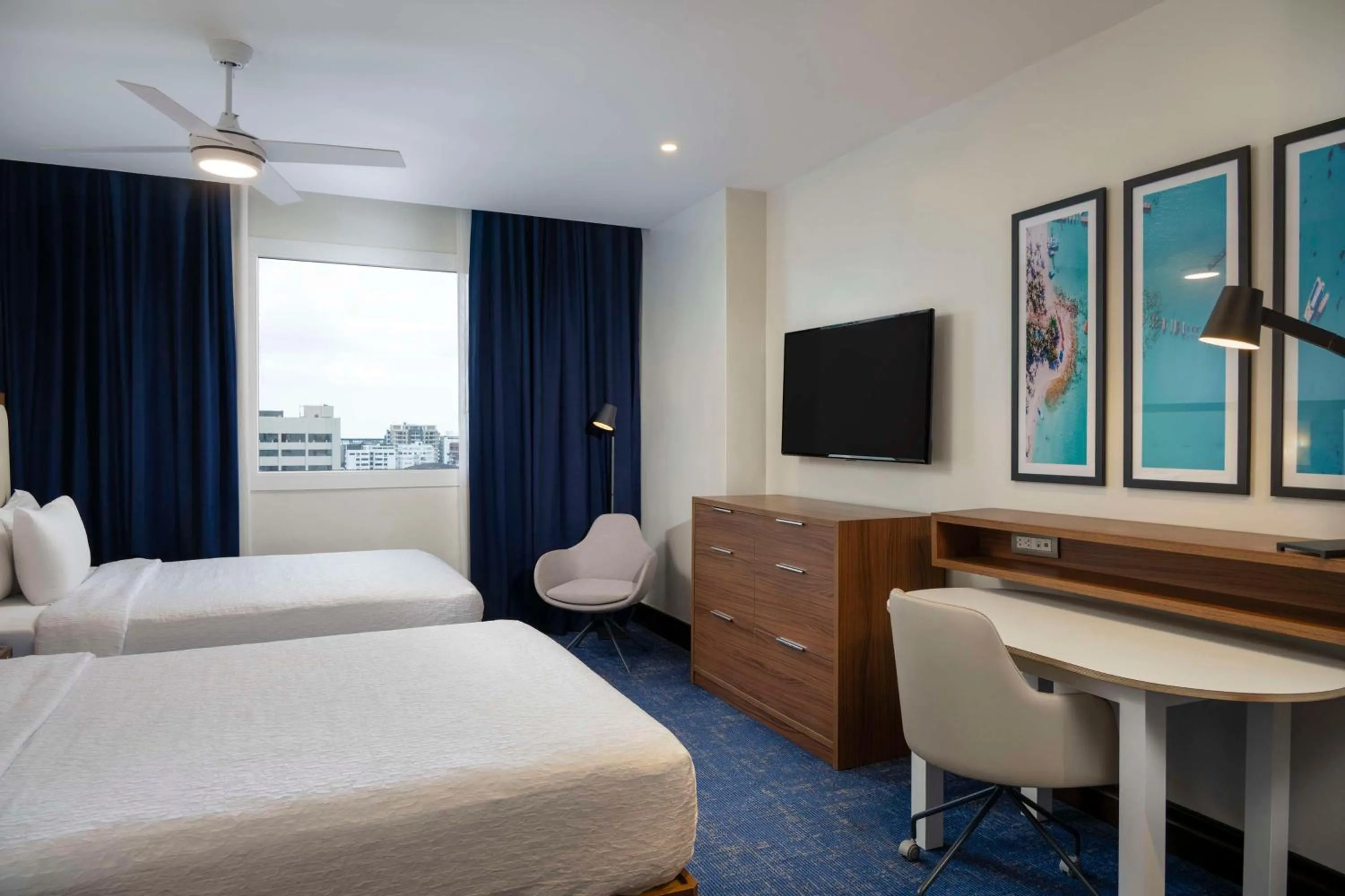 Bedroom, Bed in Homewood Suites By Hilton Santo Domingo