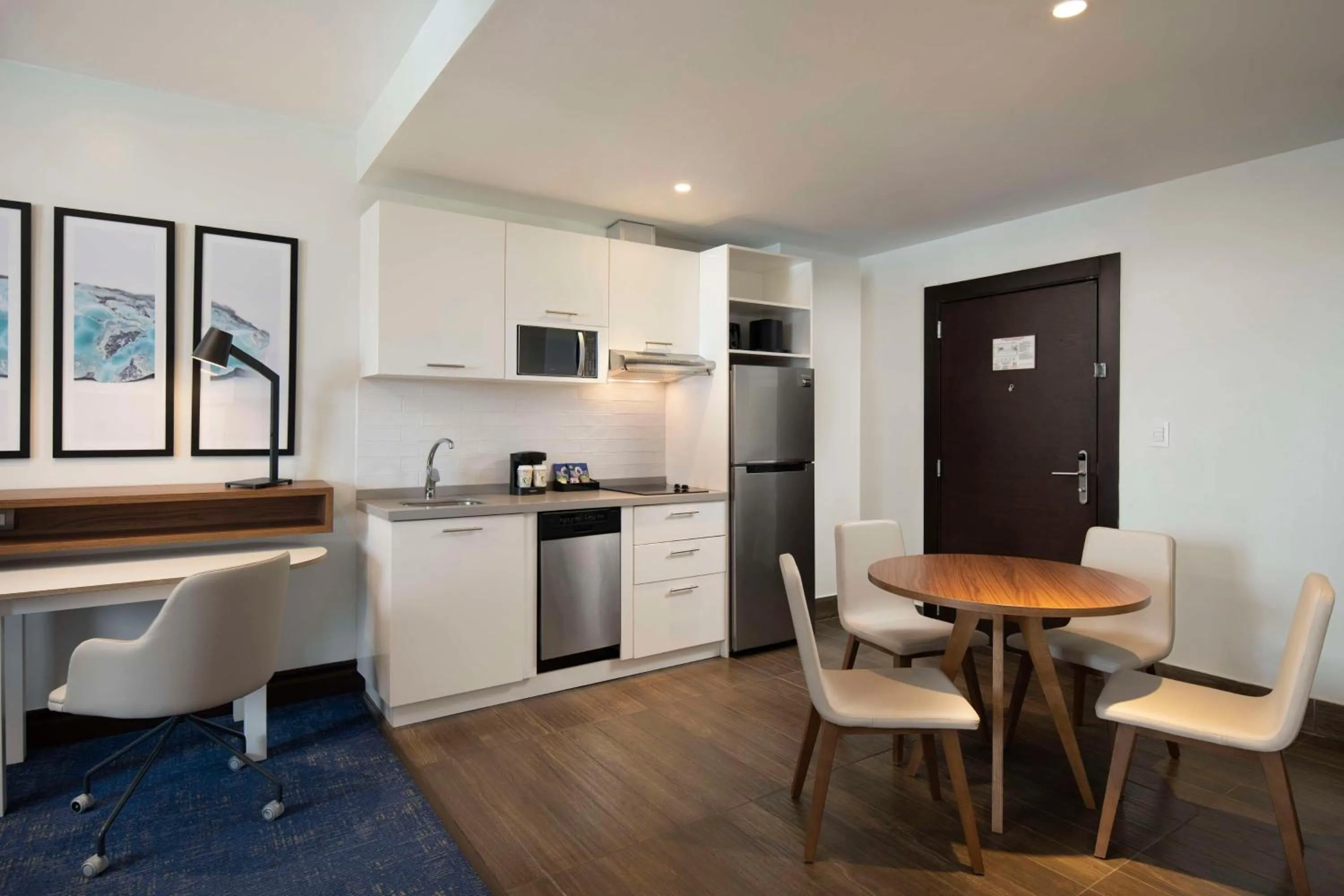 Kitchen or kitchenette in Homewood Suites By Hilton Santo Domingo