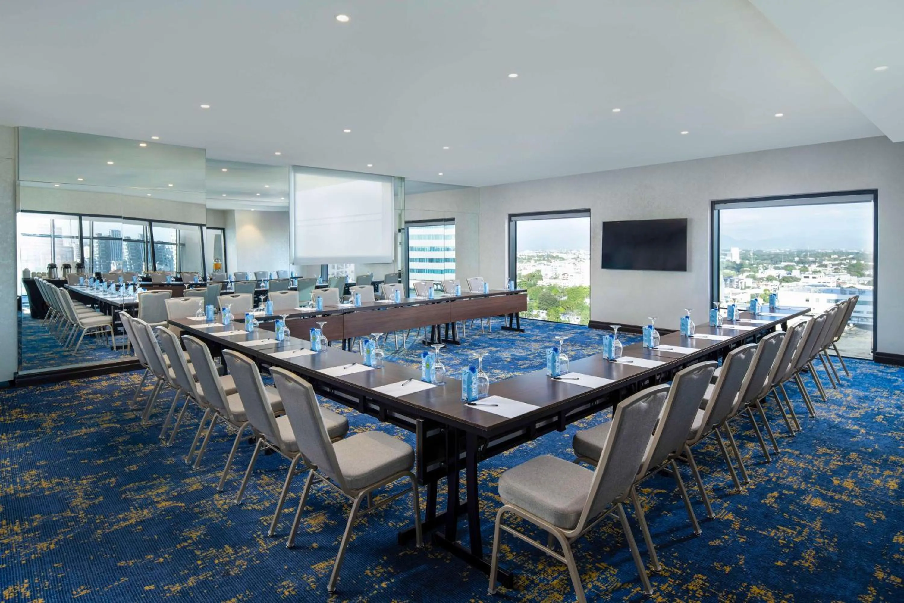 Meeting/conference room in Homewood Suites By Hilton Santo Domingo