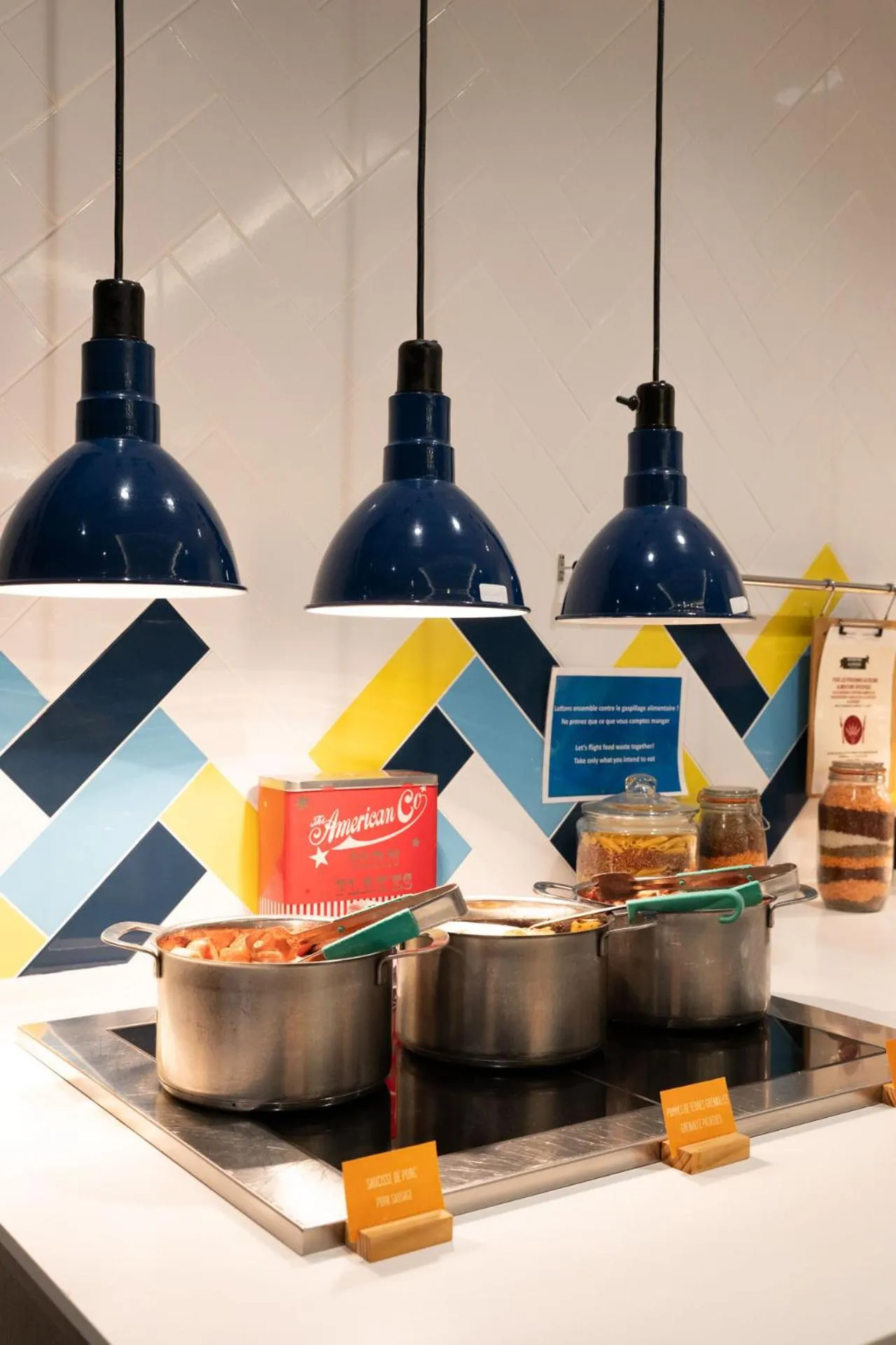 Food and drinks in OSKO Hôtel Toulouse Aéroport