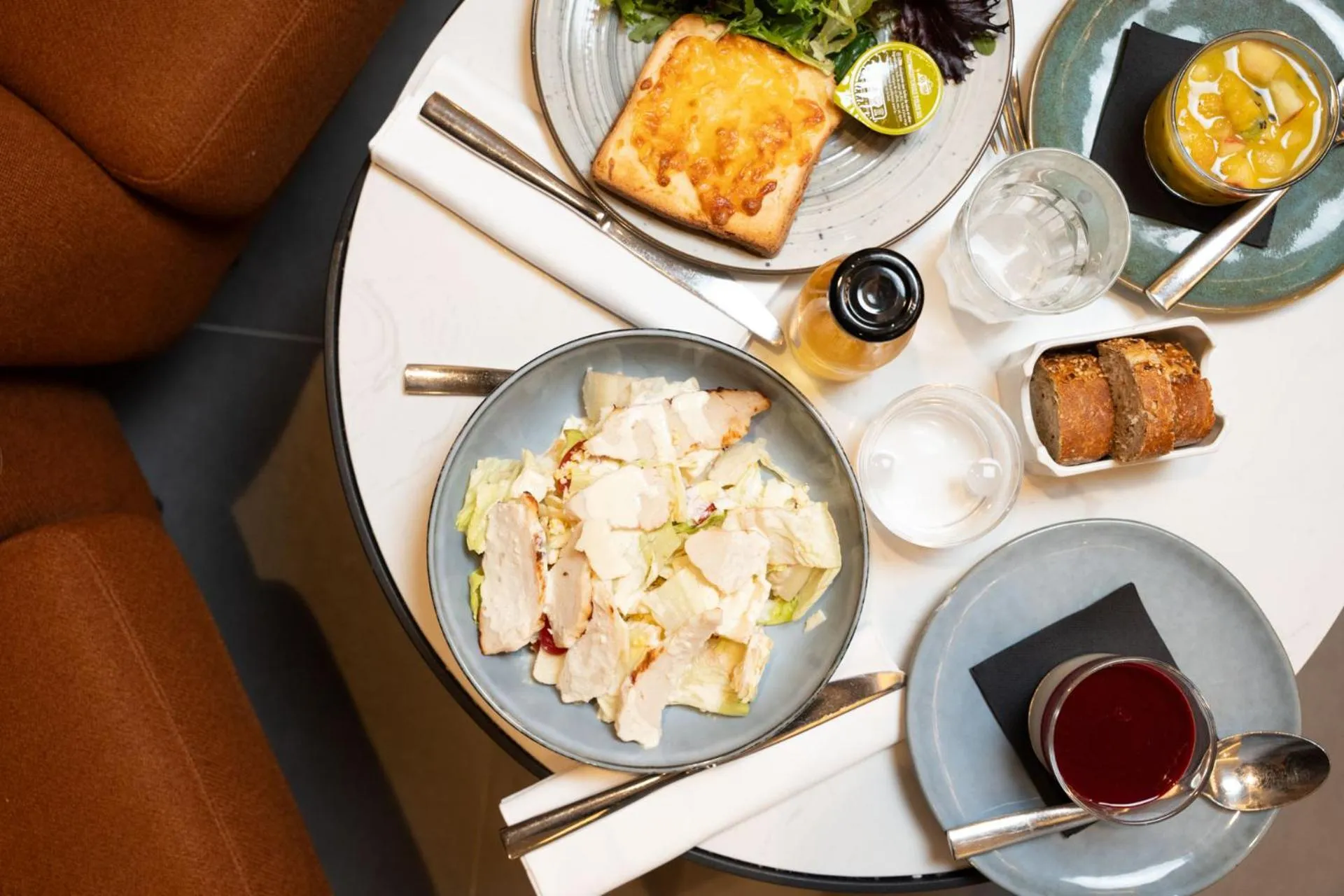 Food and drinks in OSKO Hôtel Toulouse Aéroport