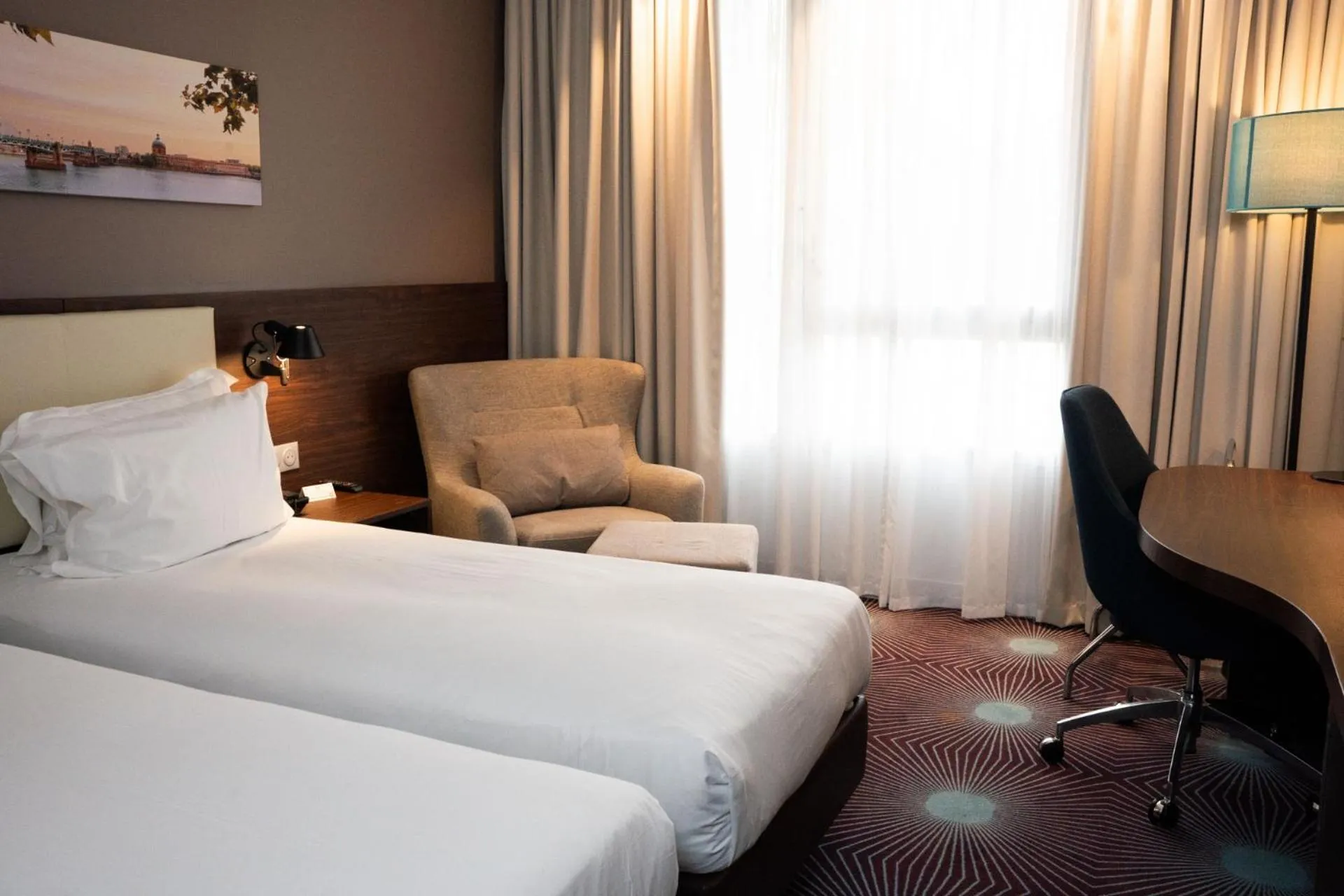 Bed in OSKO Hôtel Toulouse Aéroport