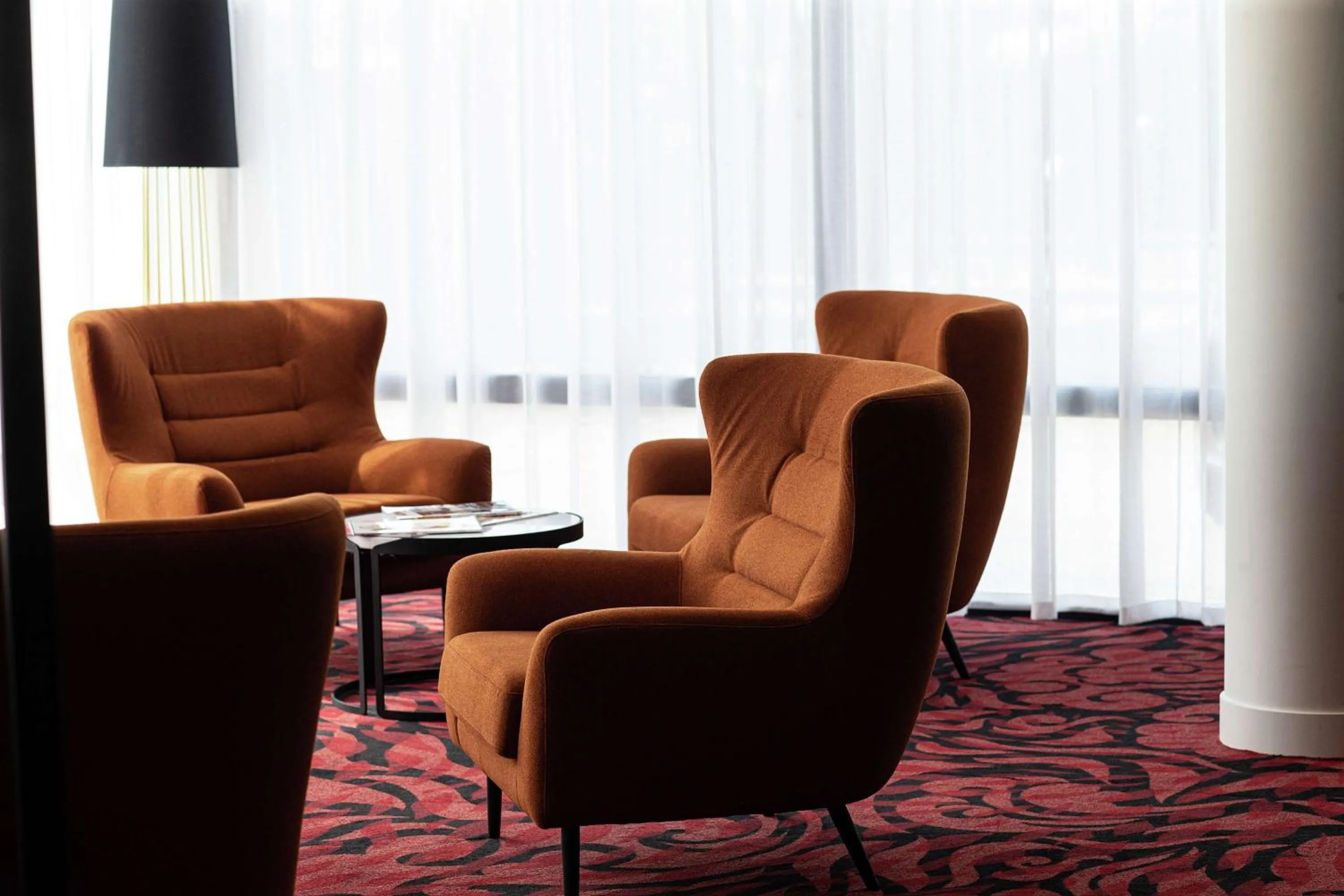 Lounge or bar in Hampton By Hilton Toulouse Airport
