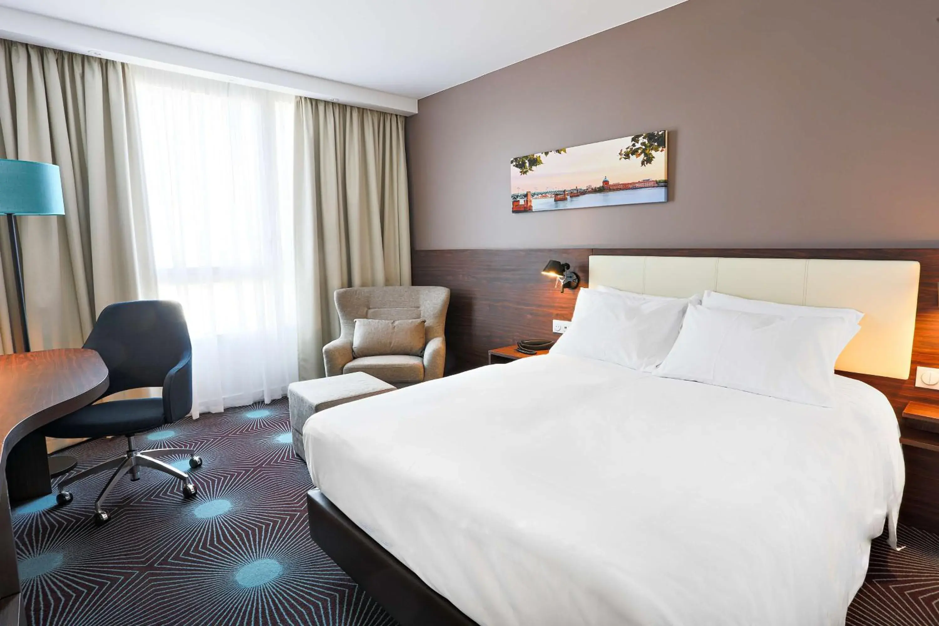 Bedroom, Bed in Hampton By Hilton Toulouse Airport Bedroom, Bed in Hampton By Hilton Toulouse Airport