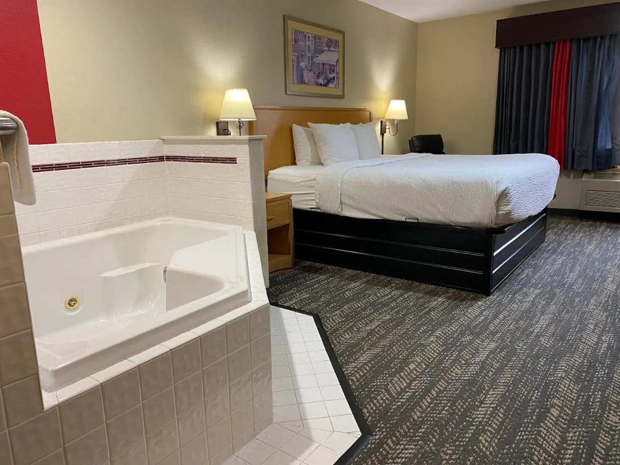 Bed in Ramada by Wyndham Spirit Lake/Okoboji