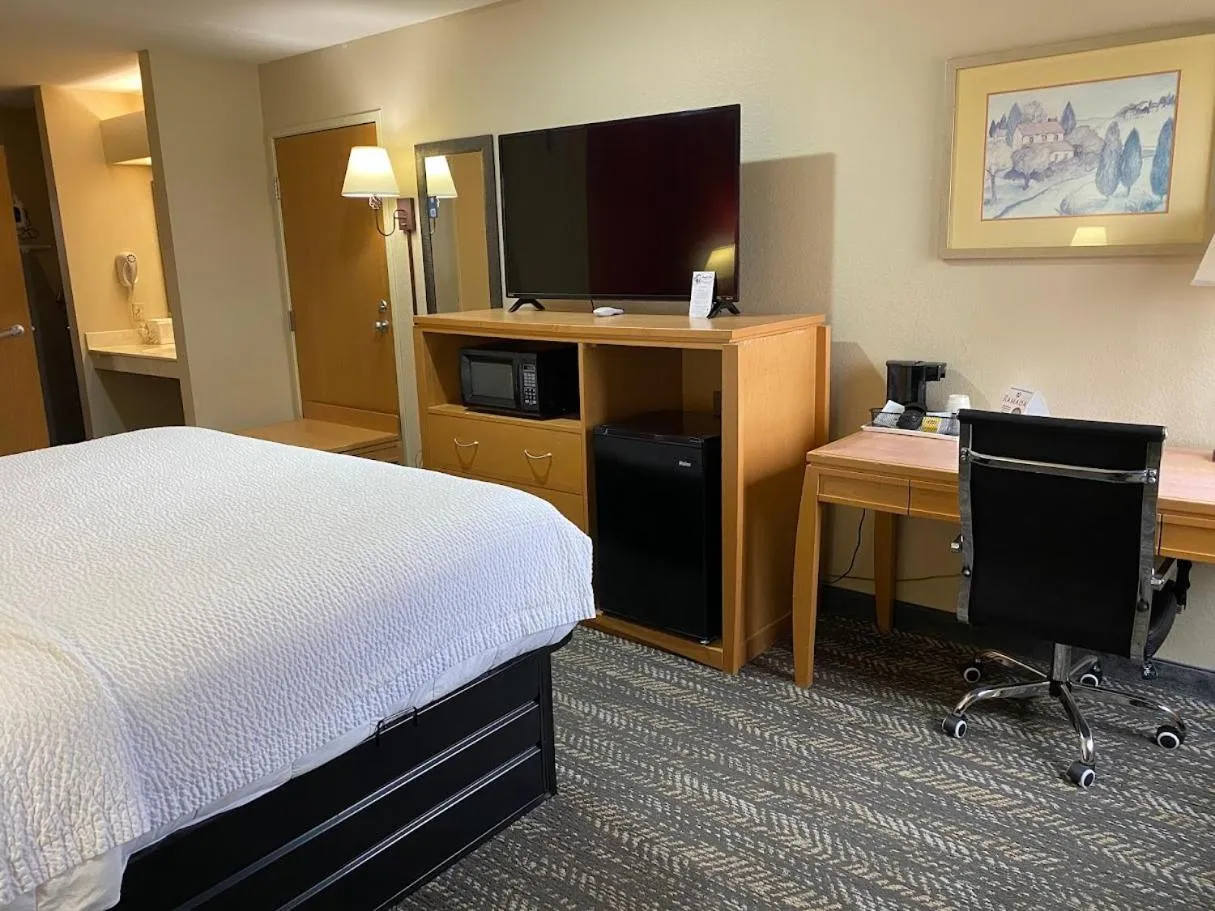 Bed in Ramada by Wyndham Spirit Lake/Okoboji
