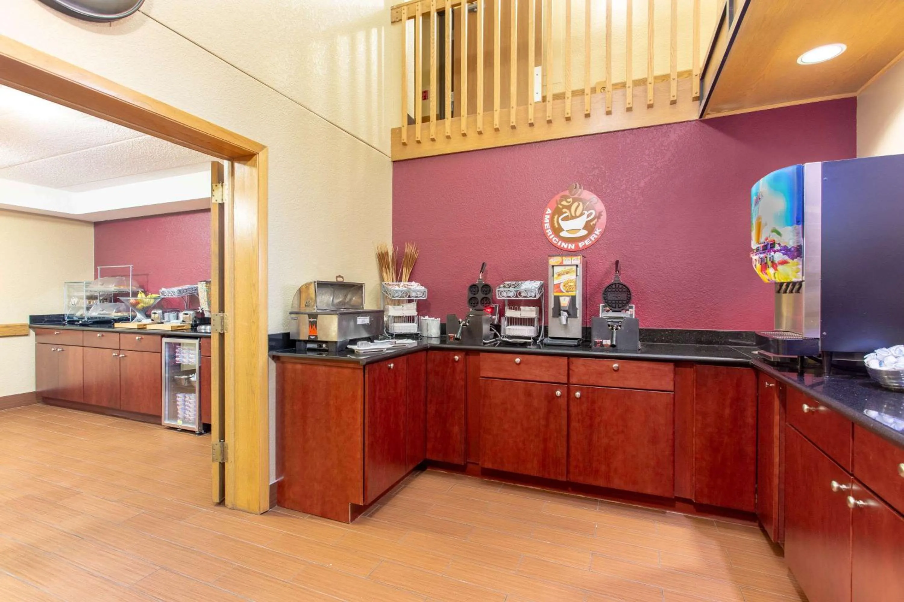 Restaurant/places to eat in AmericInn by Wyndham Burlington