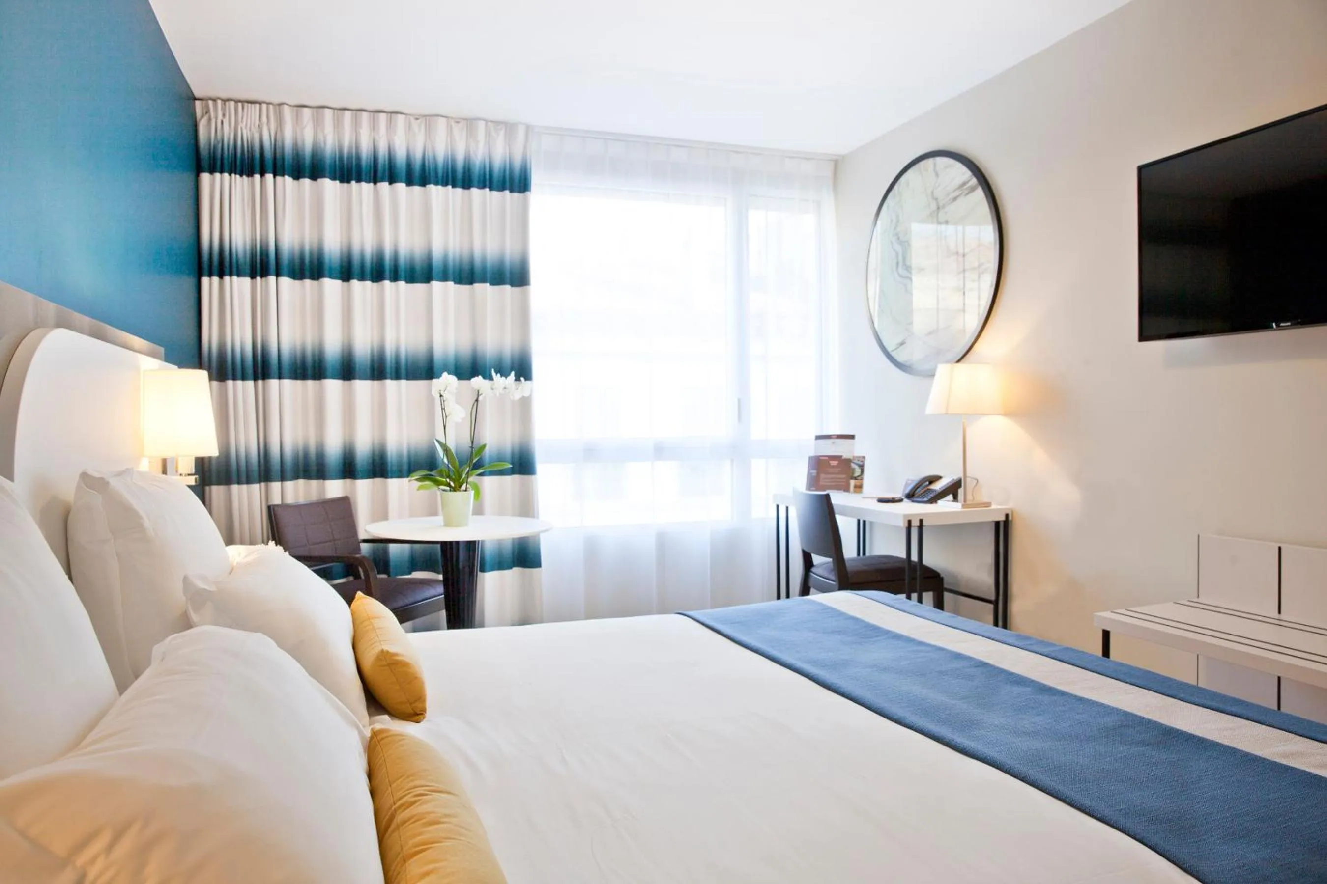 Bed in Residhome Marseille