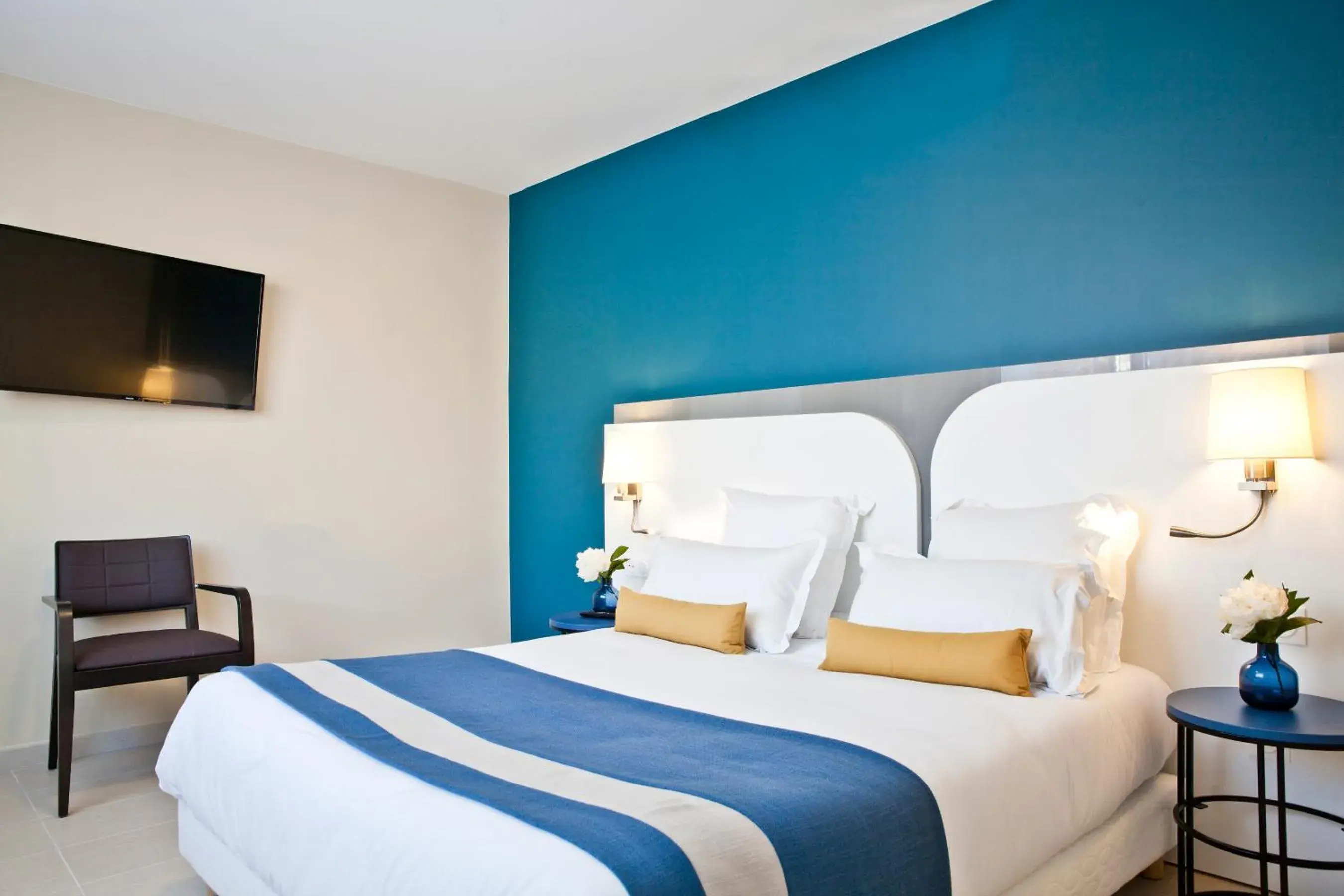 Photo of the whole room, Bed in Residhome Marseille Photo of the whole room, Bed in Residhome Marseille