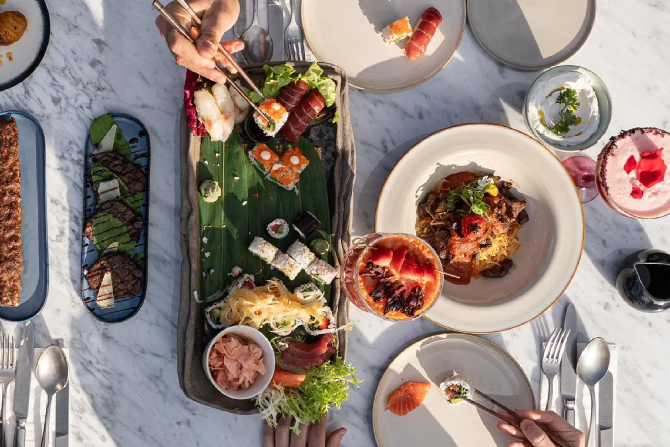 Restaurant/places to eat in Stayso The House Hotel