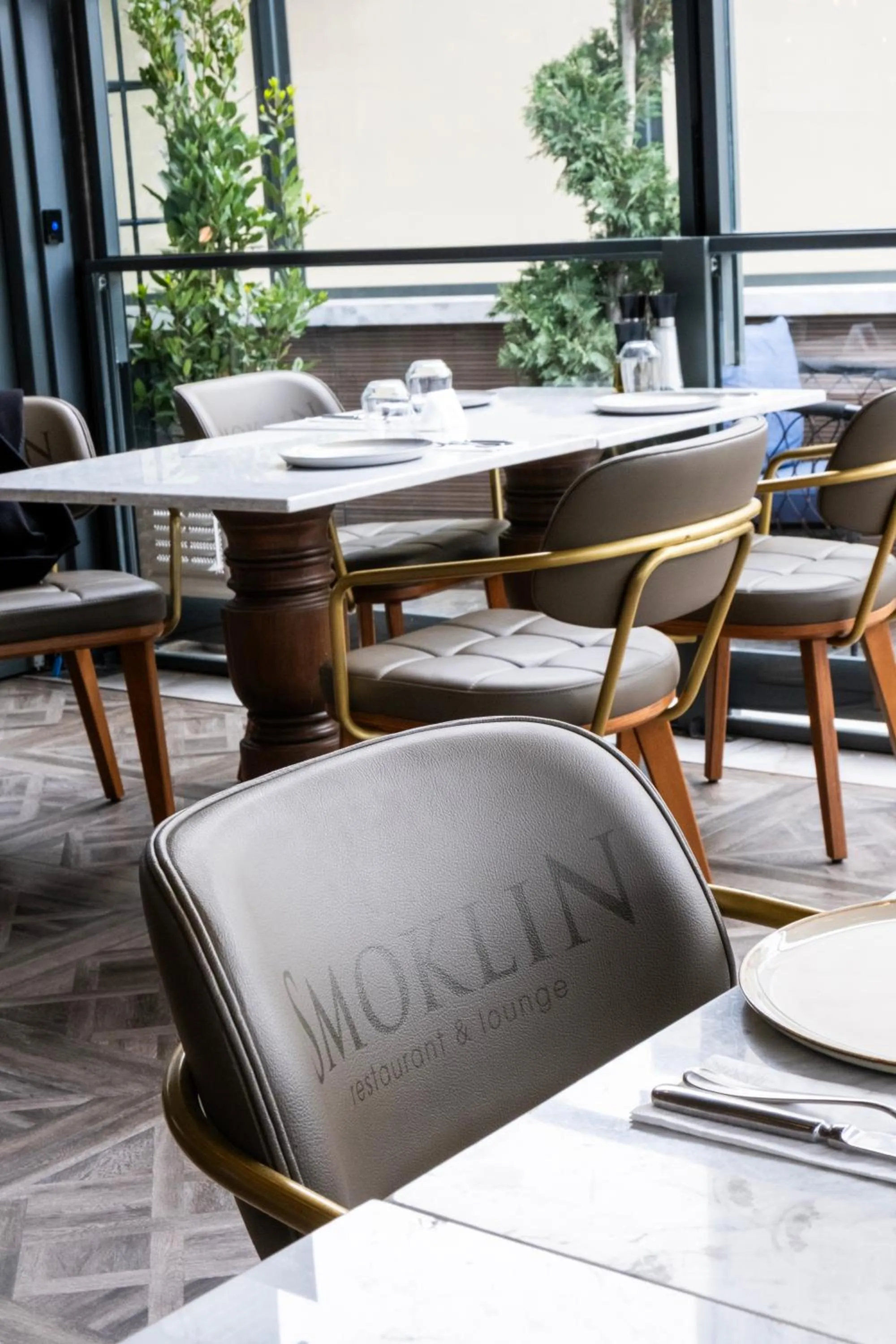 Restaurant/places to eat in Stayso The House Hotel