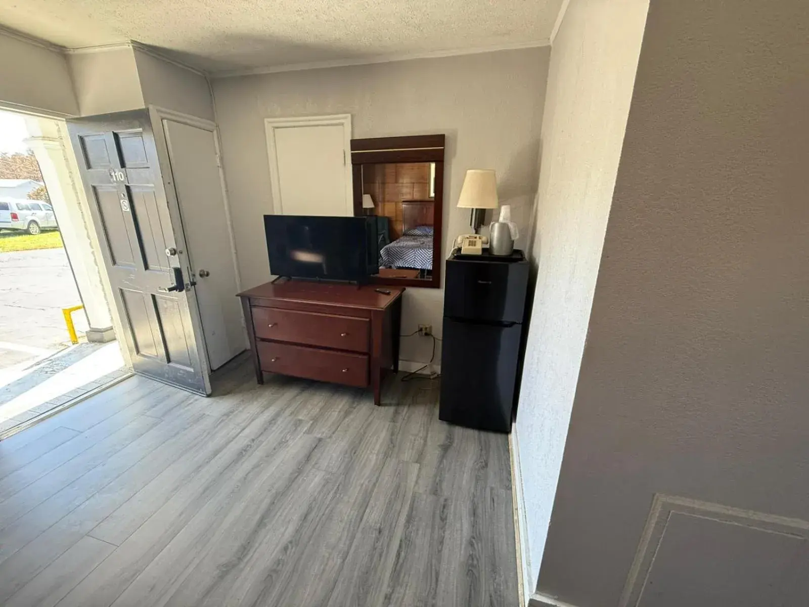 2 Full Beds Non-Smoking in OYO Hotel Economy Inn US-29 Danville 2 Full Beds Non-Smoking in OYO Hotel Economy Inn US-29 Danville