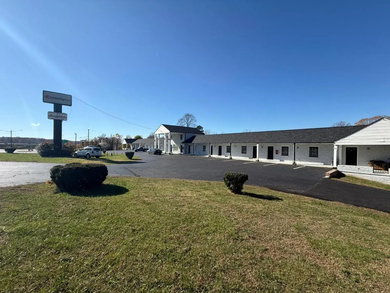 Facade/entrance in OYO Hotel Economy Inn US-29 Danville Facade/entrance in OYO Hotel Economy Inn US-29 Danville