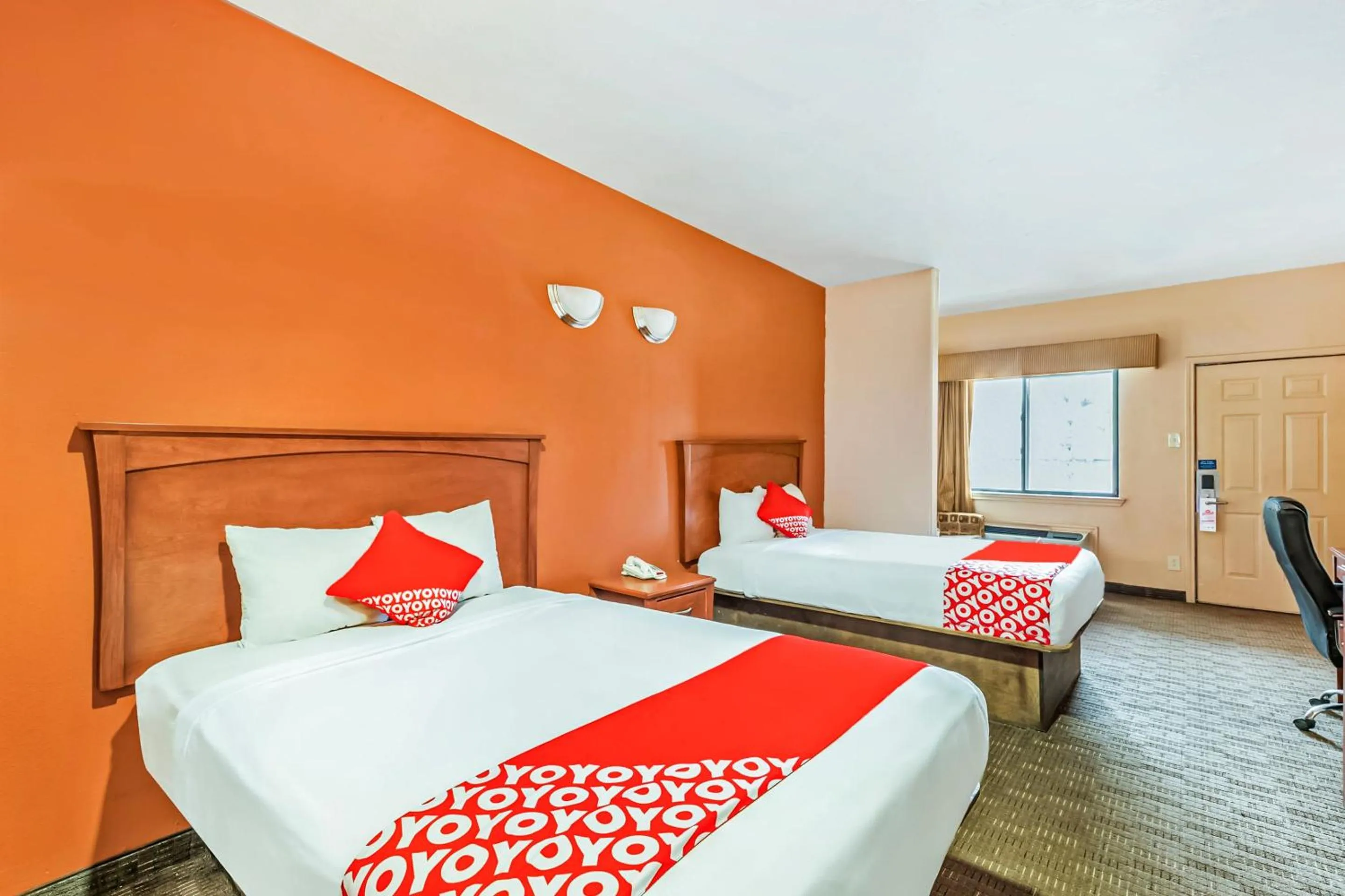 Bedroom in OYO Hotel Jewett TX Southwest, I-45