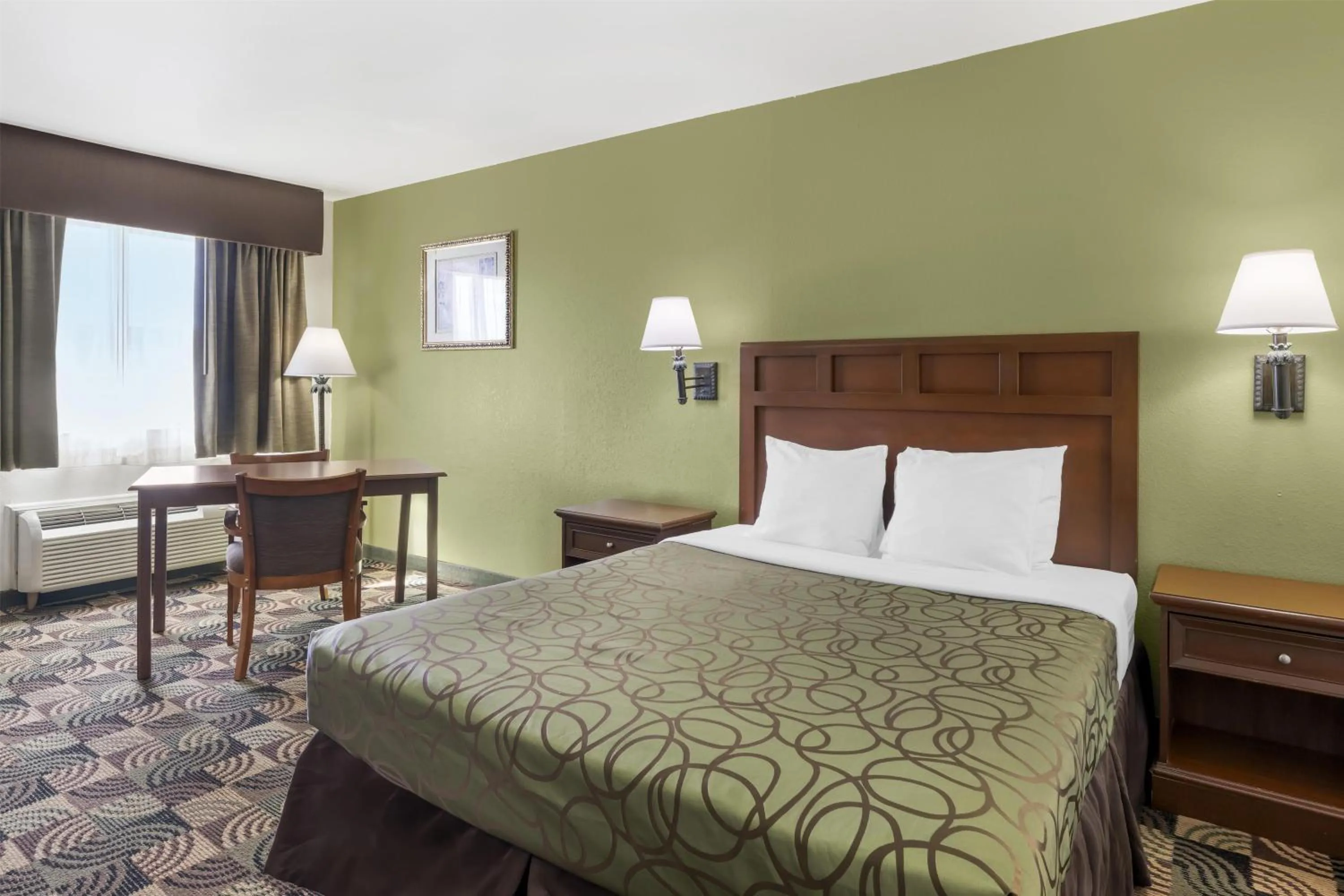 Bedroom, Bed in Best Western Caprock Inn