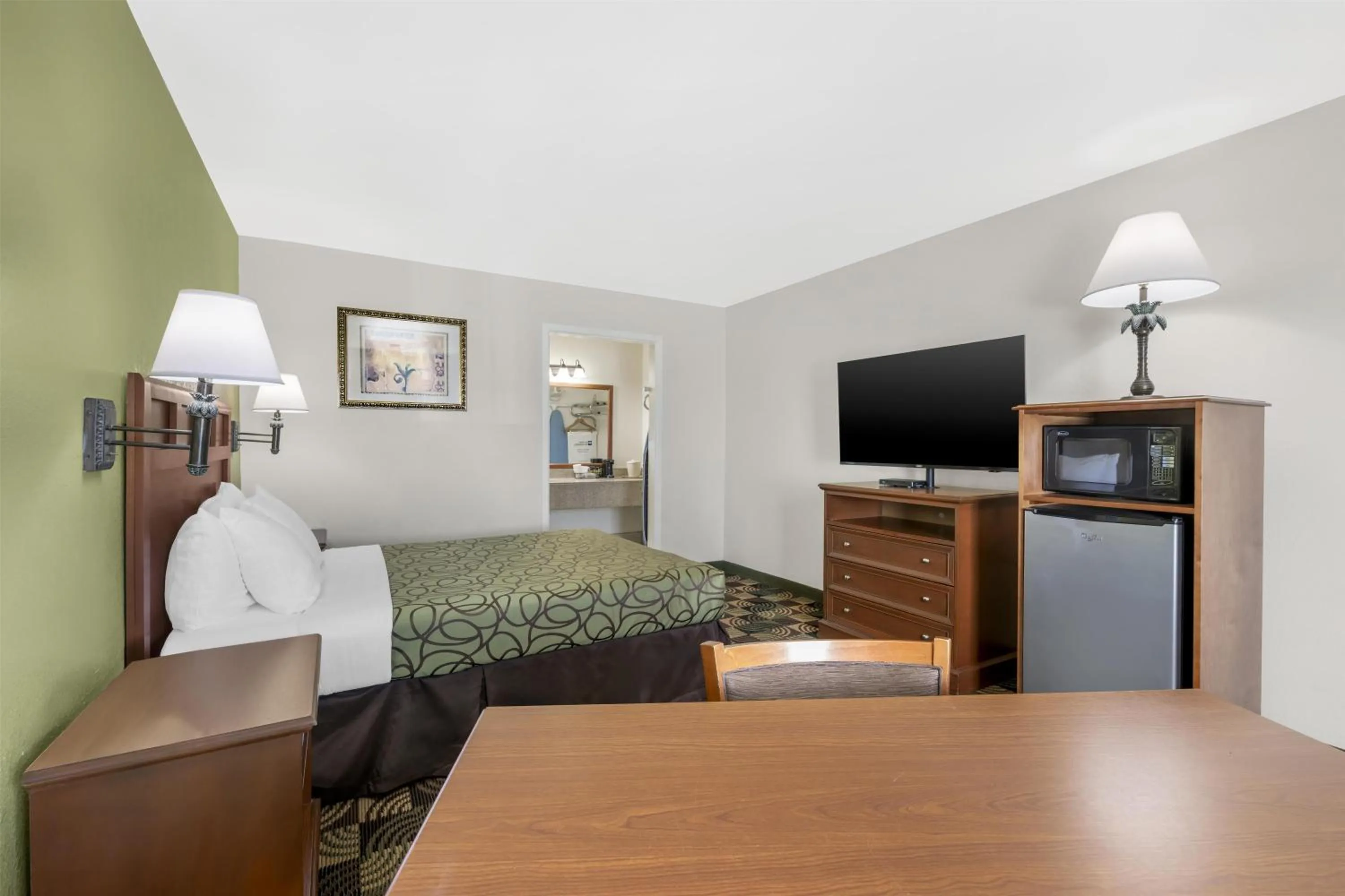 Bedroom, Bed in Best Western Caprock Inn