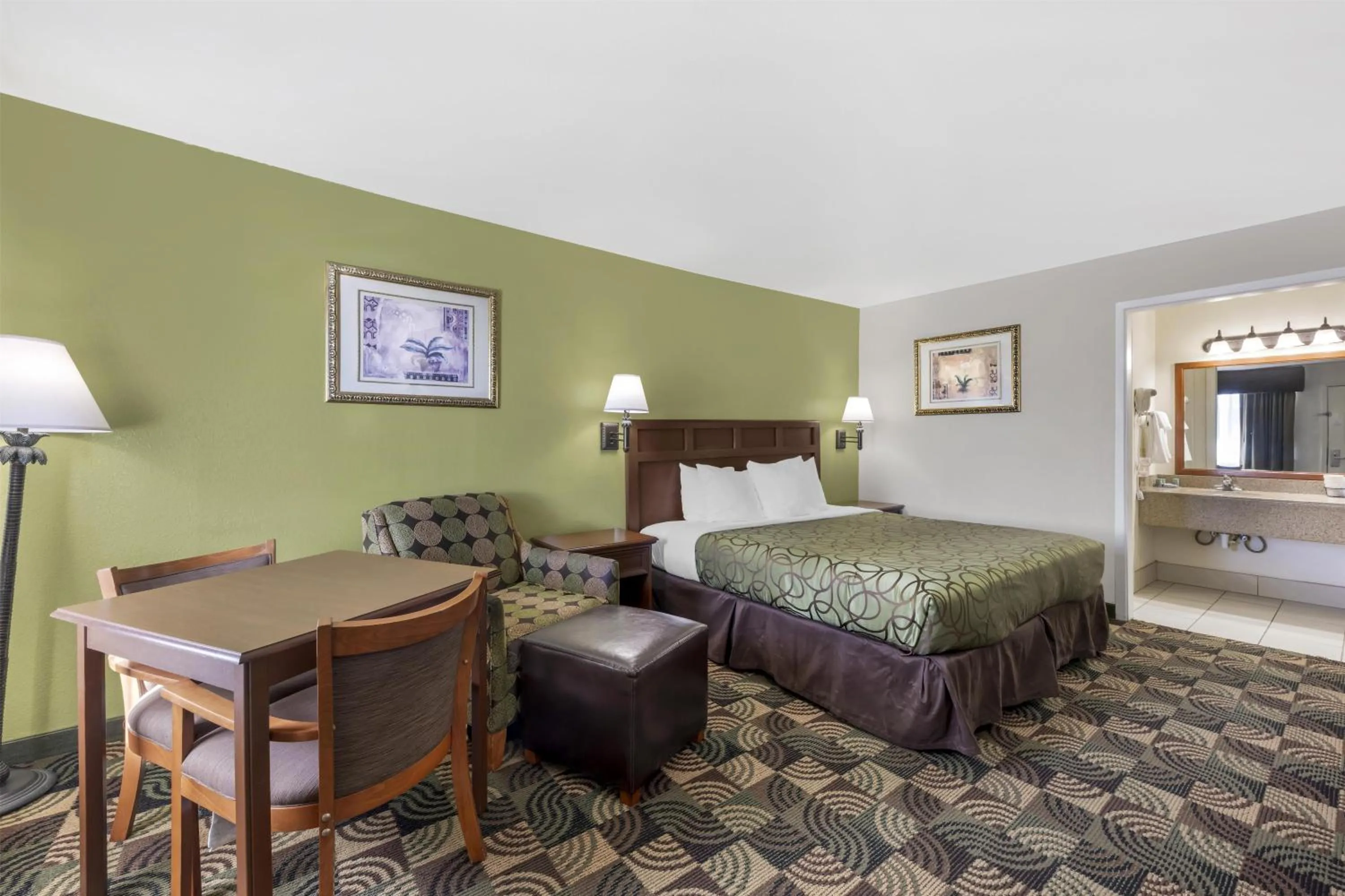 Bedroom, Bed in Best Western Caprock Inn