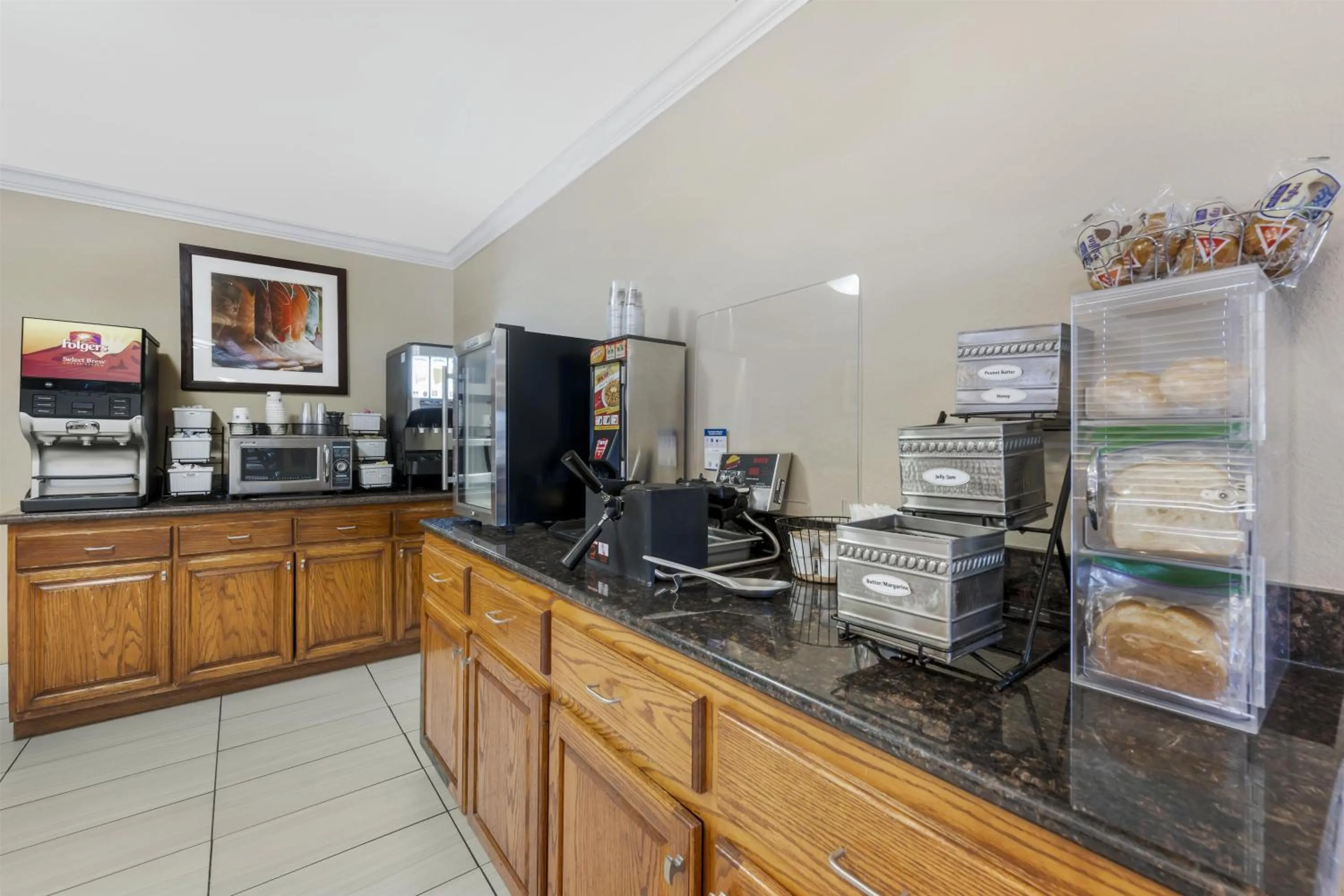 Breakfast in Best Western Caprock Inn