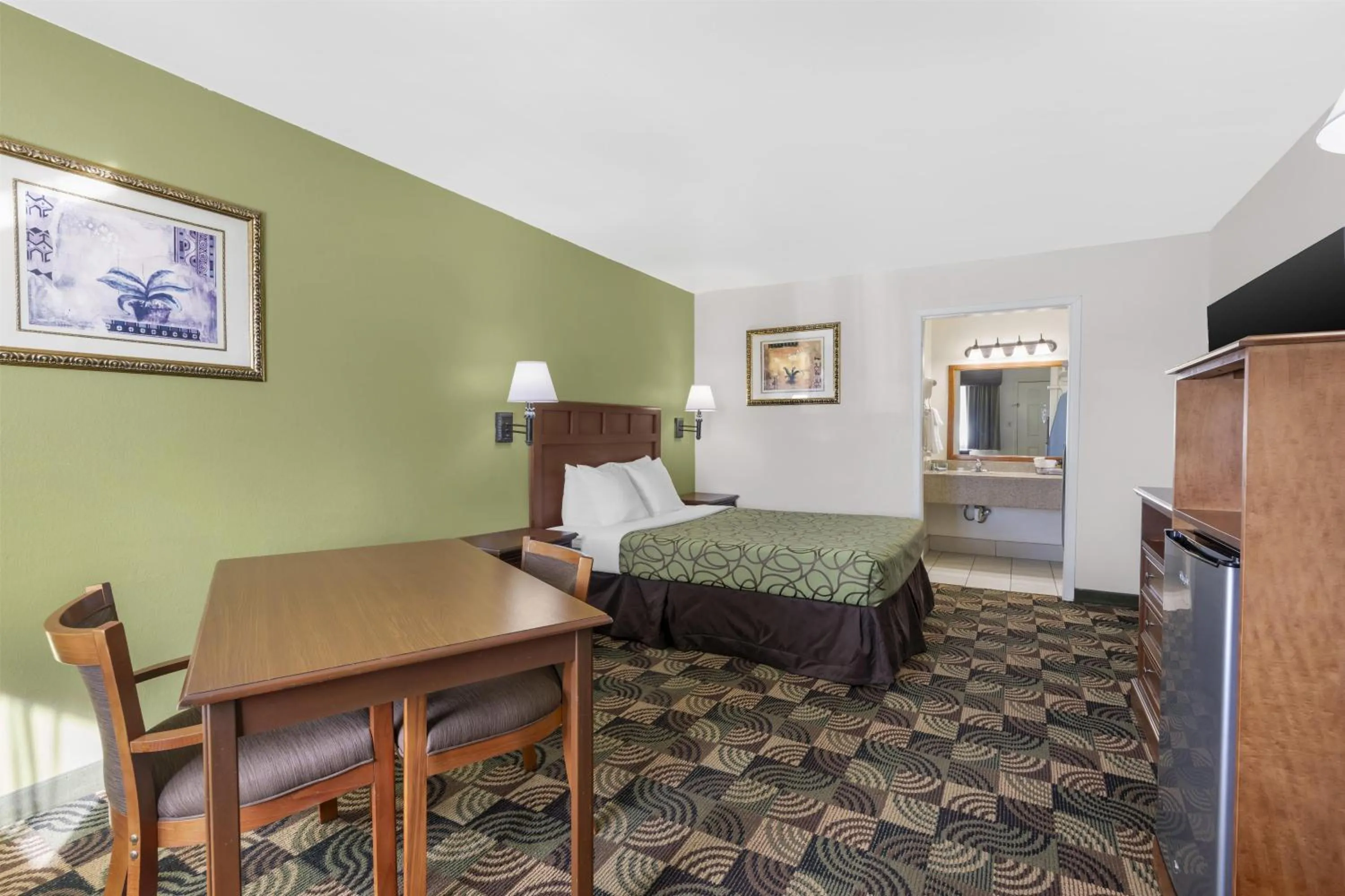 Bedroom, Bed in Best Western Caprock Inn