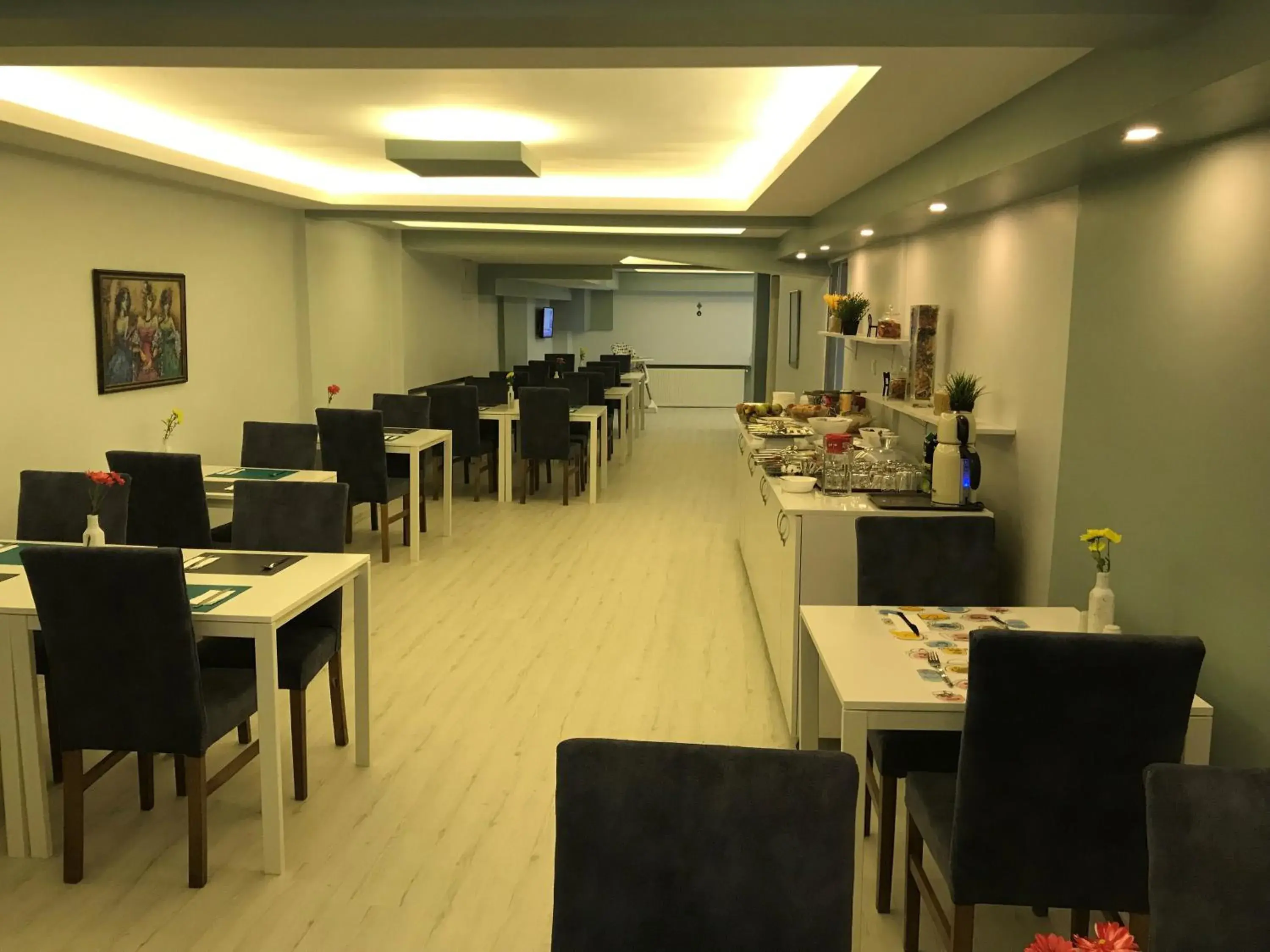 Breakfast in The Breeze Hotel Breakfast in The Breeze Hotel